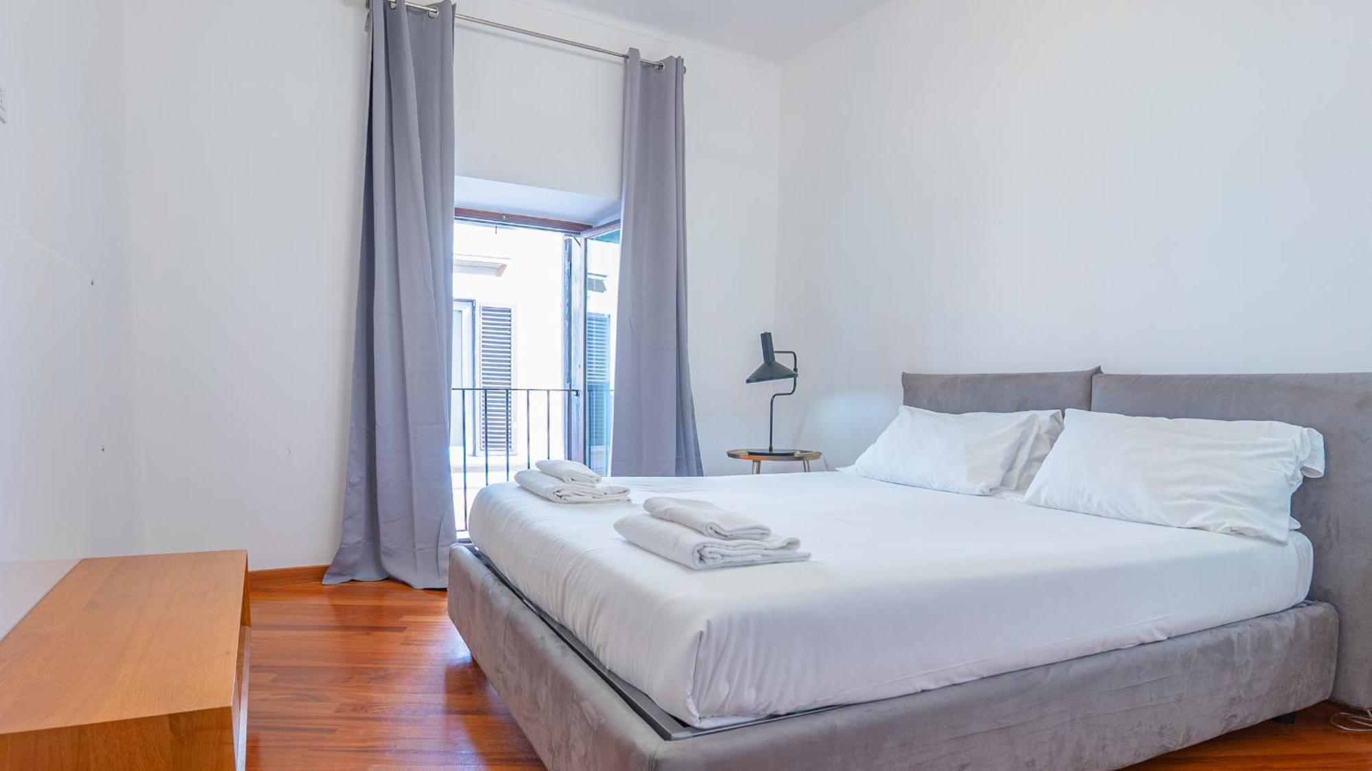 Piazza Navona Elegant And Three-room