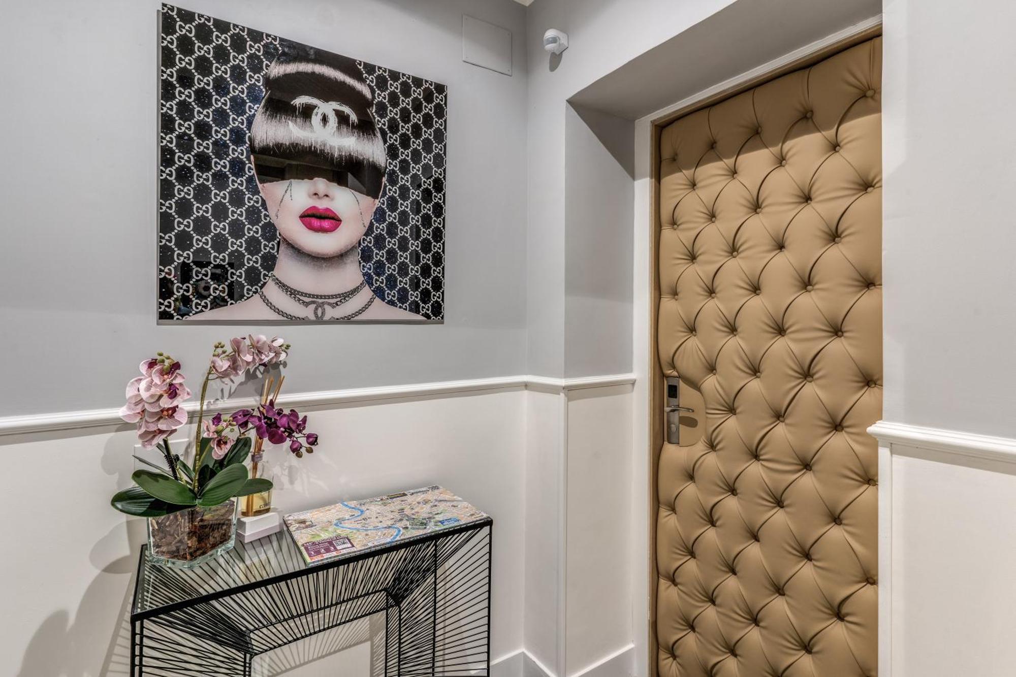 Spanish Step Dream Suites Guest house