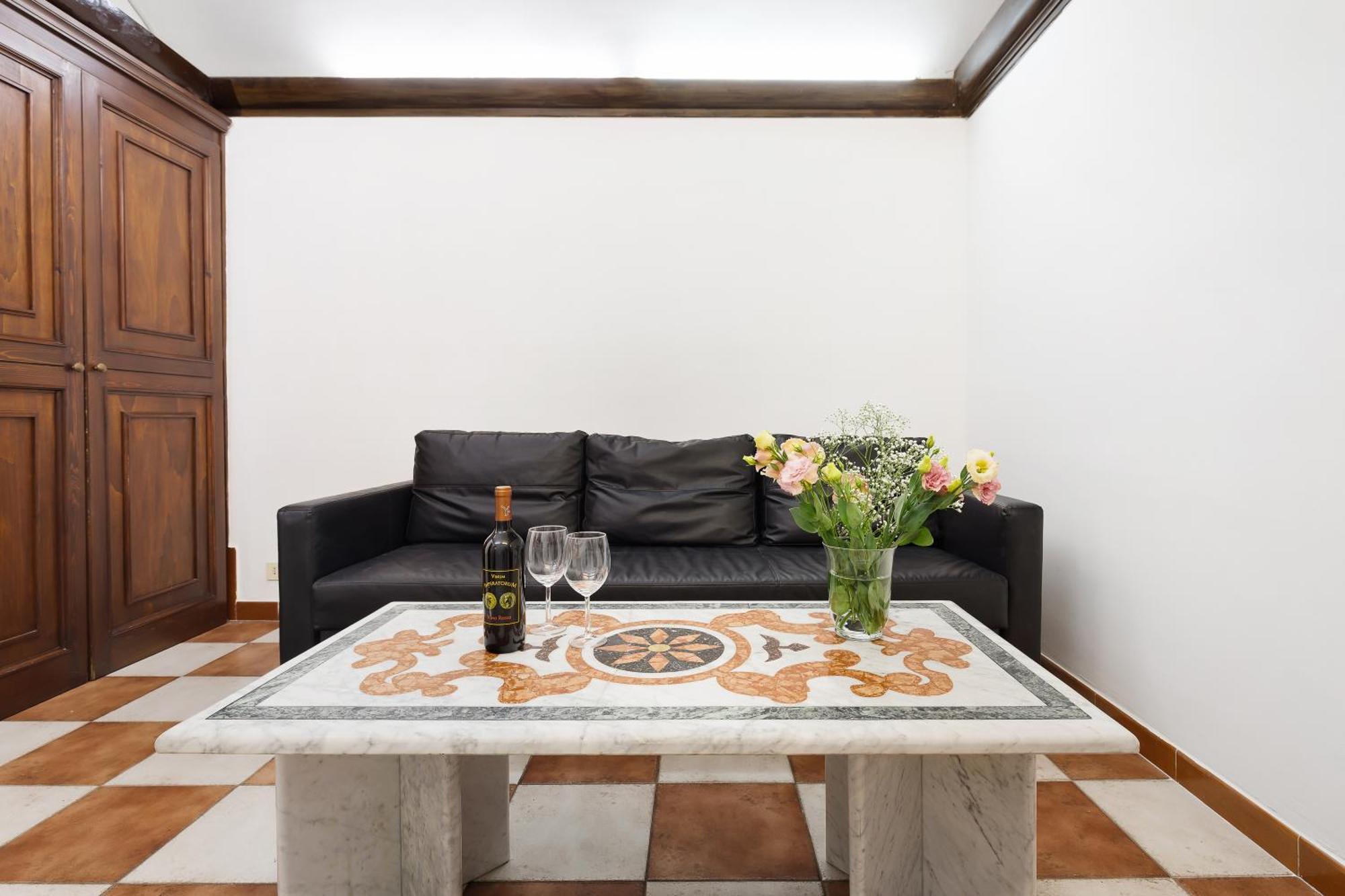 Campitelli 9 - Loft In Ancient Apartment