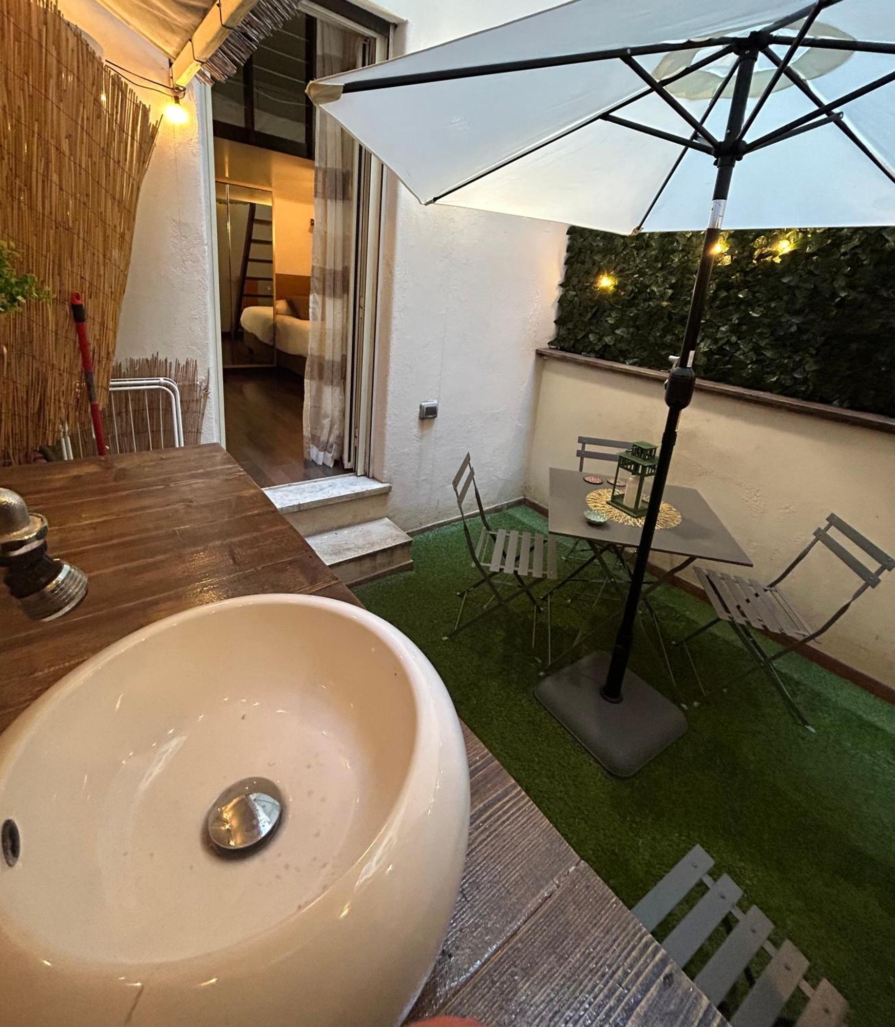 Apartment Candelor's House - & Garden Trastevere