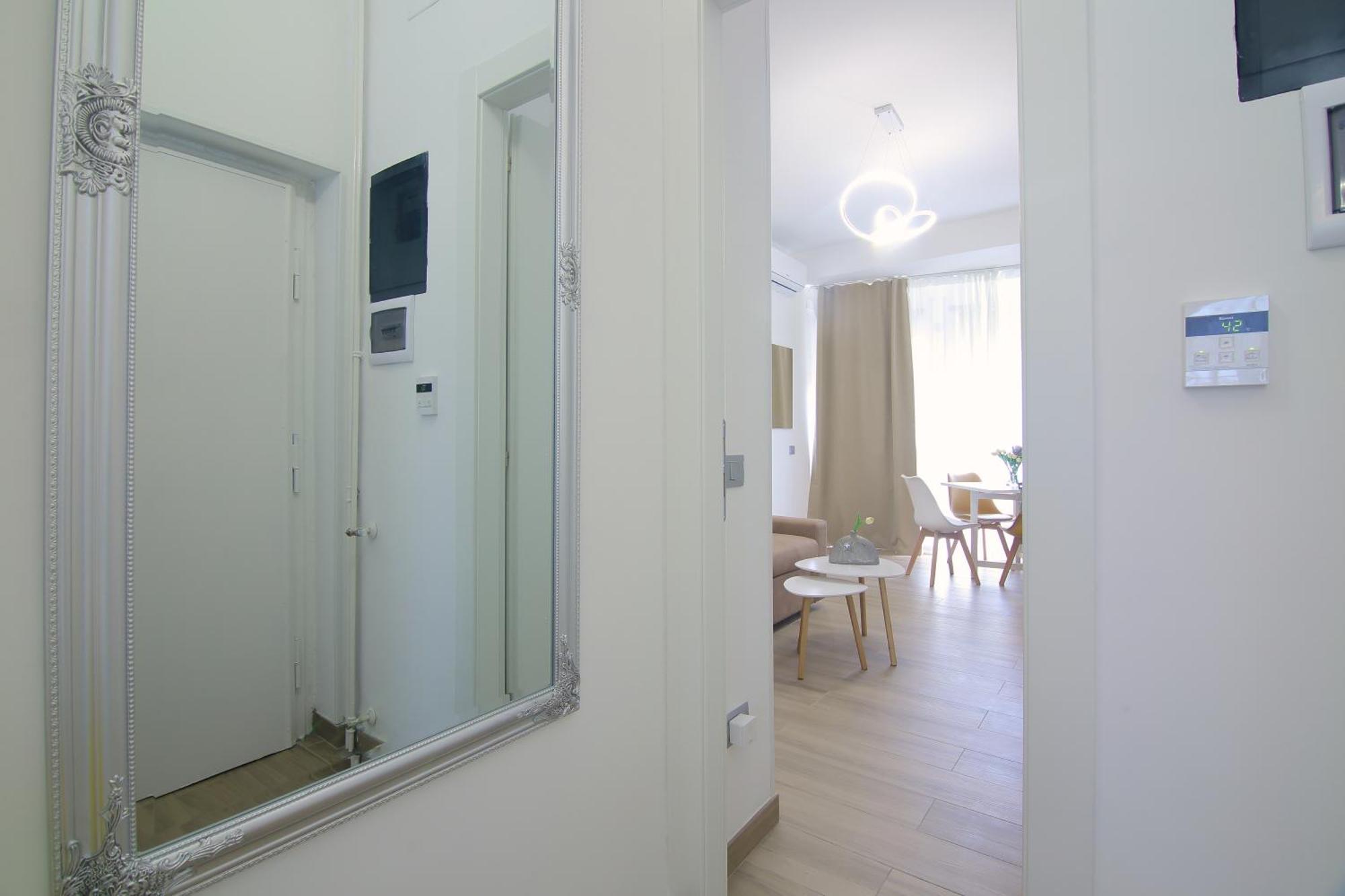 Apartment New Above Metro A Lucio Sestio *