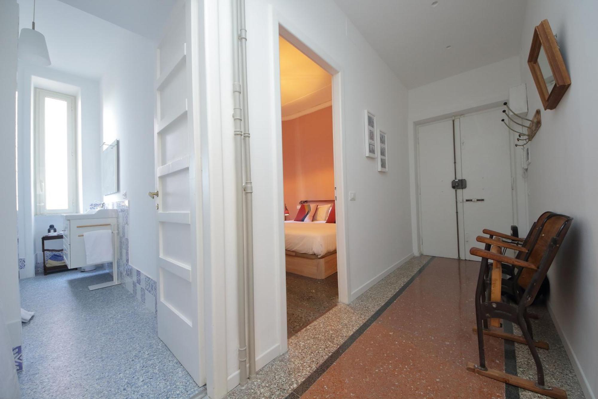 Ych-vintage Flat Near San Giovanni * Roma