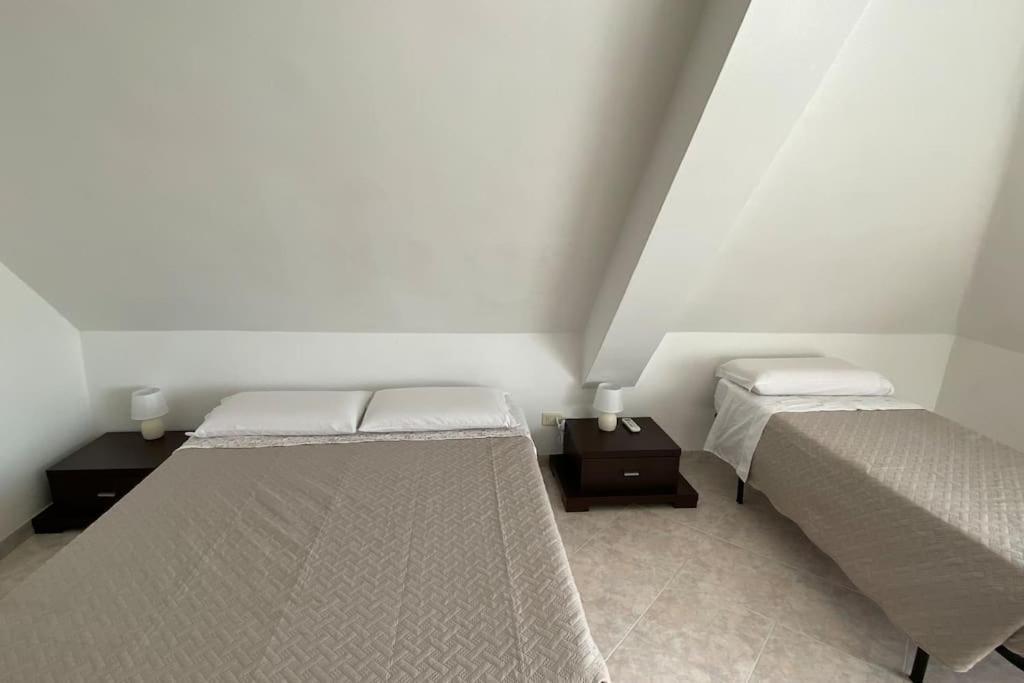 Sibilla Tiburtina House Attico Con Parcheggio * Rome