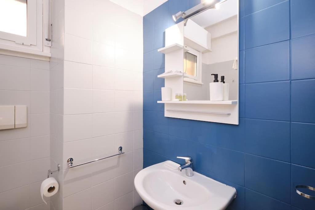 Apartment Tuscolana Blu - Grazioso Monolocale Rome