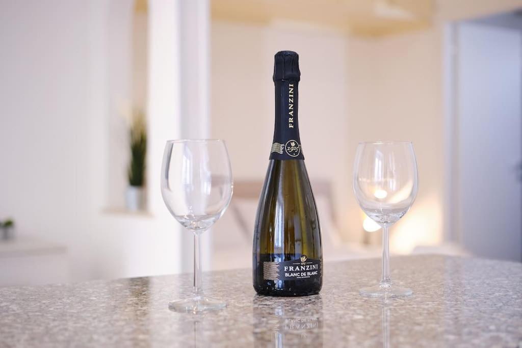 Tuscolana Blu - Grazioso Monolocale Apartment Rome