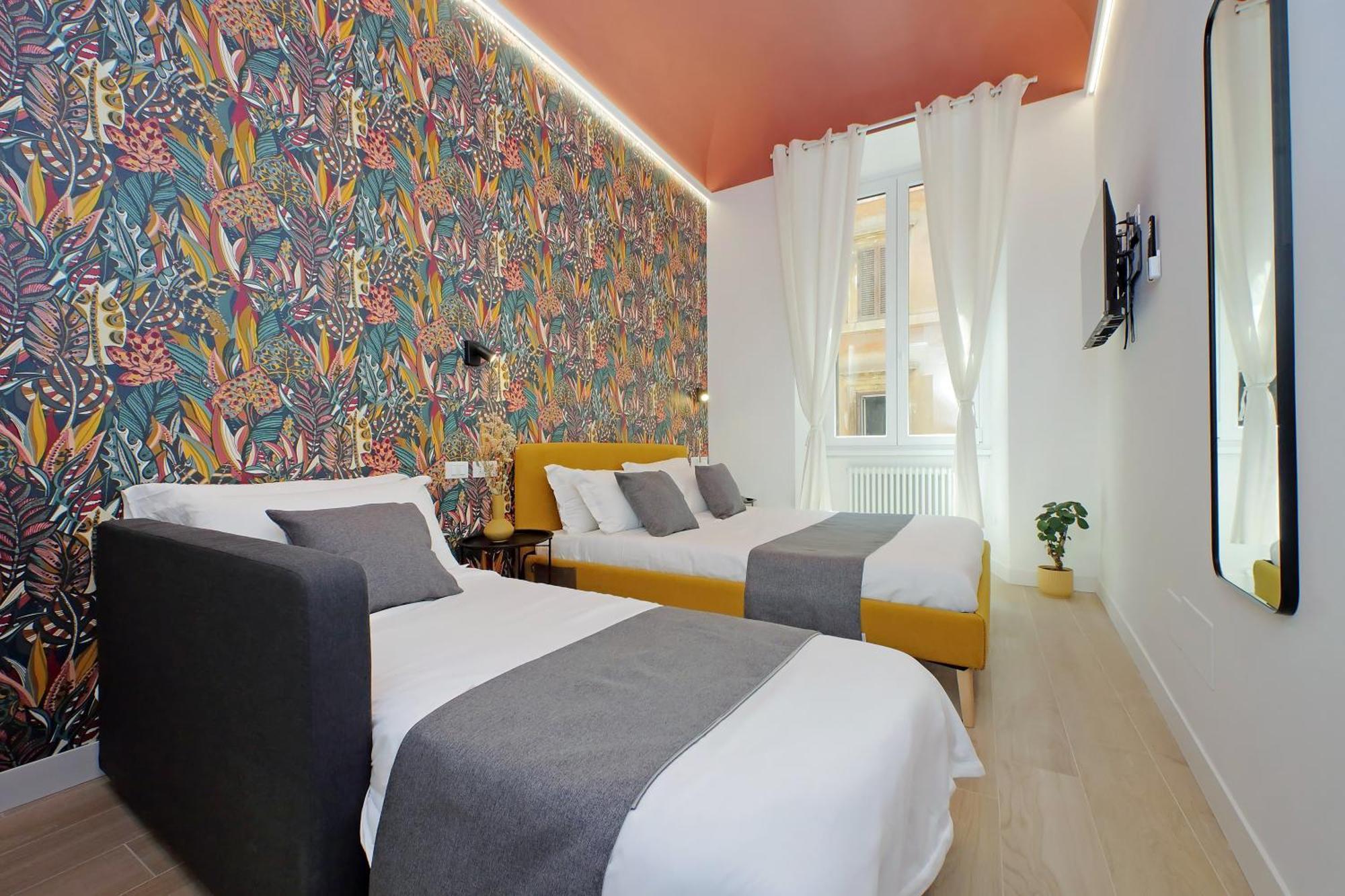 Redseven Apartment
