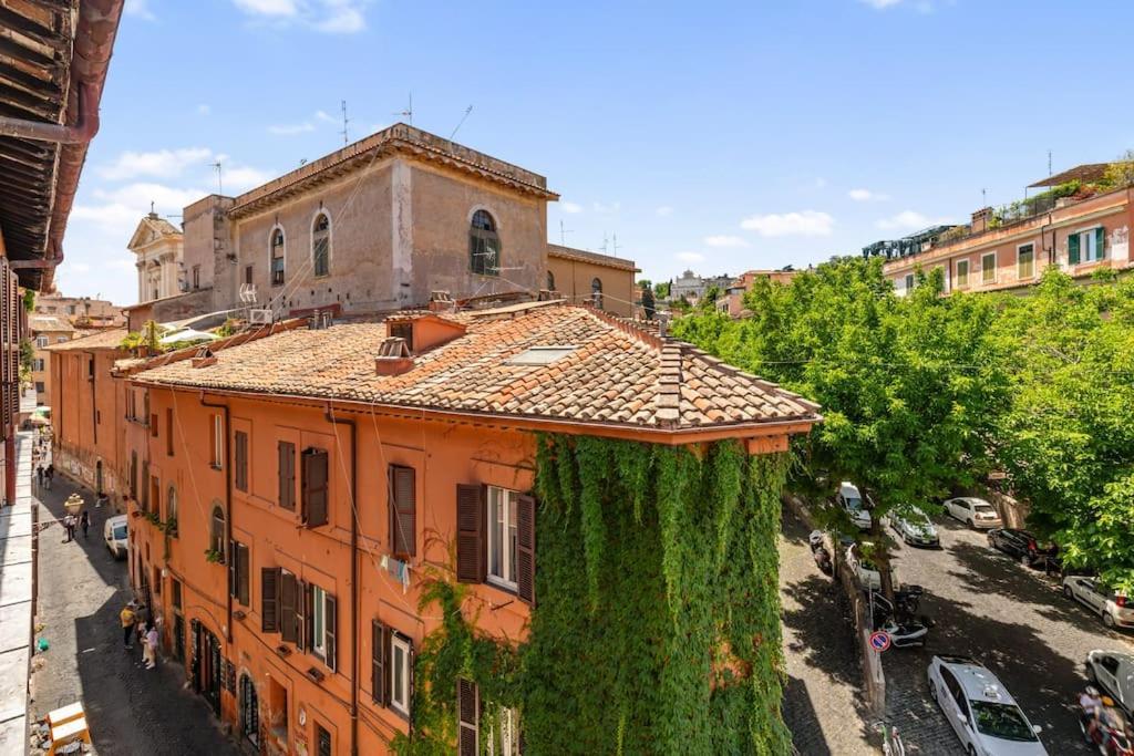 Casa Garibaldi, A Burghesius Apartment *