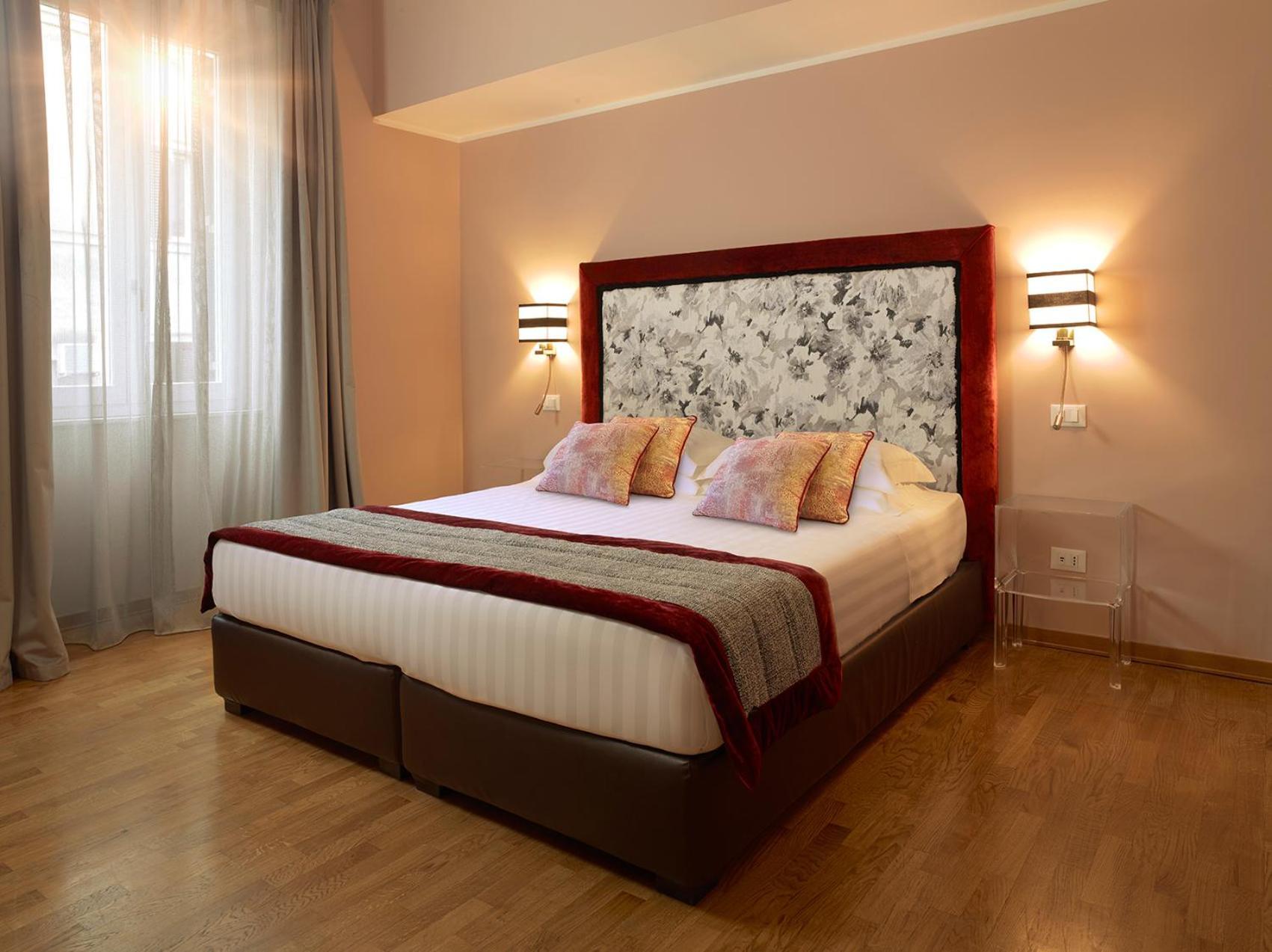 Trianon Borgo Pio 4* Rome