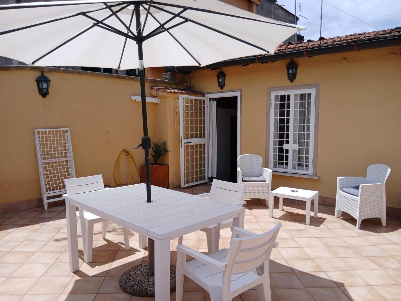 Apartment Attico Con Terrazza Santa Cecilia Rome