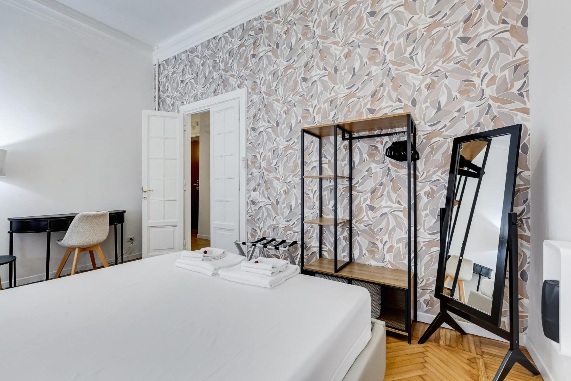 Bmga L Gracchi Lux Lovely 3bdr Apartment Rome