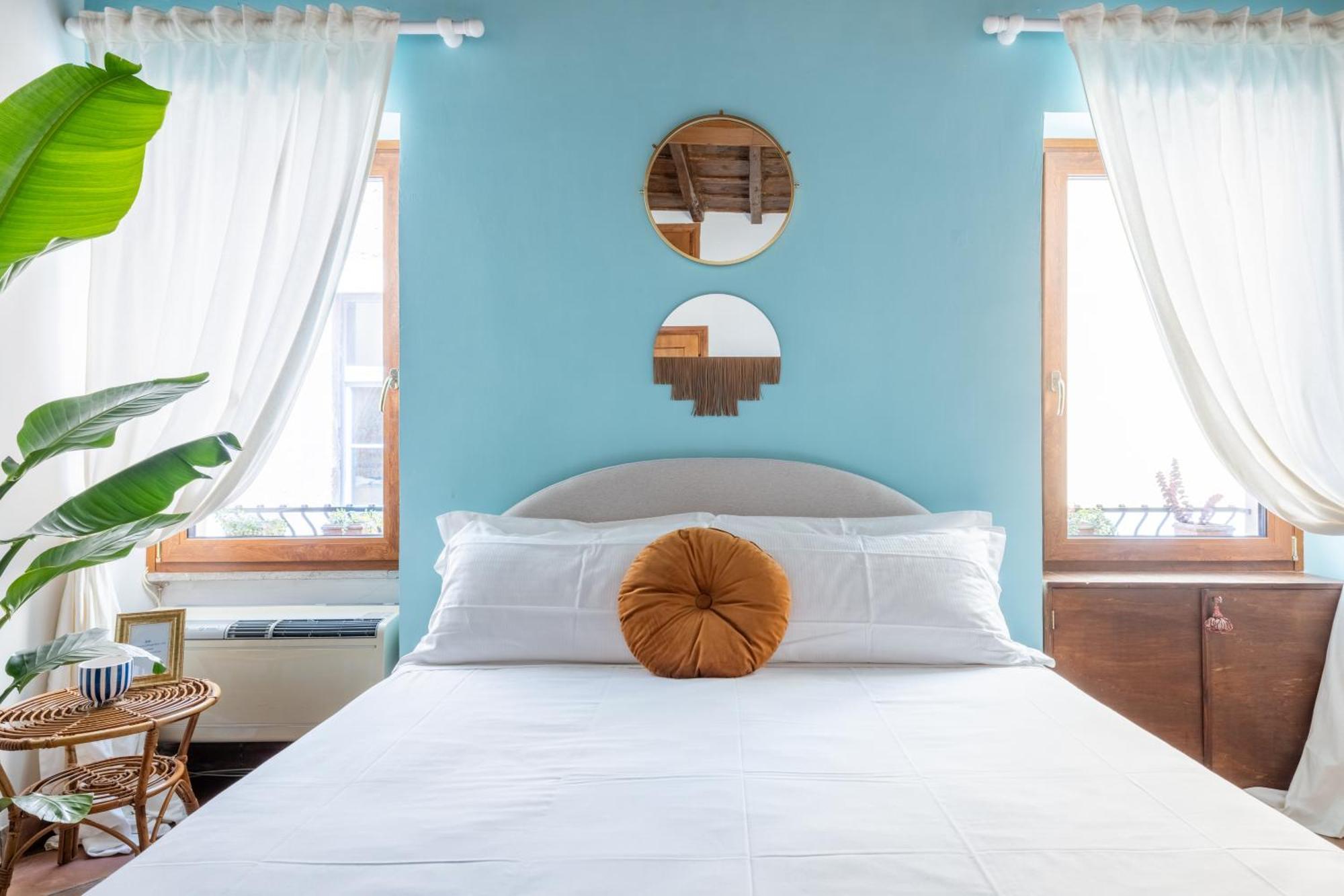Trevi - Charming Loft Near Trevi Fountain Apartment *