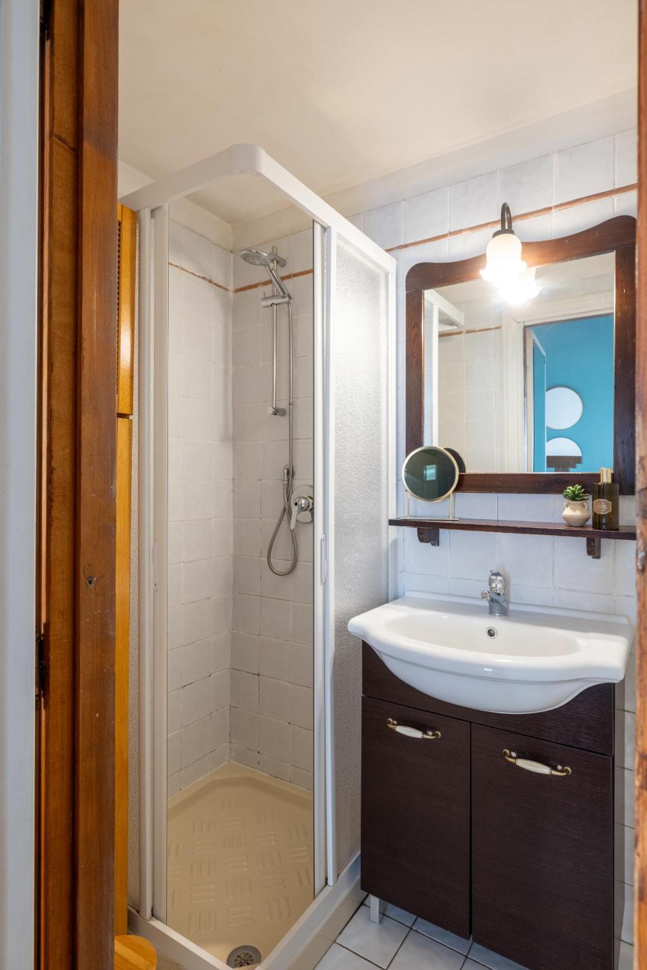 Trevi - Charming Loft Near Trevi Fountain Apartment *