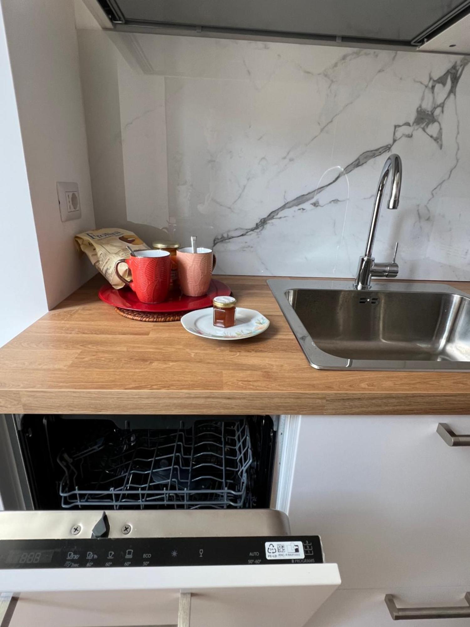 Apartment Spazio Di Stile Metro C Mirti Rome