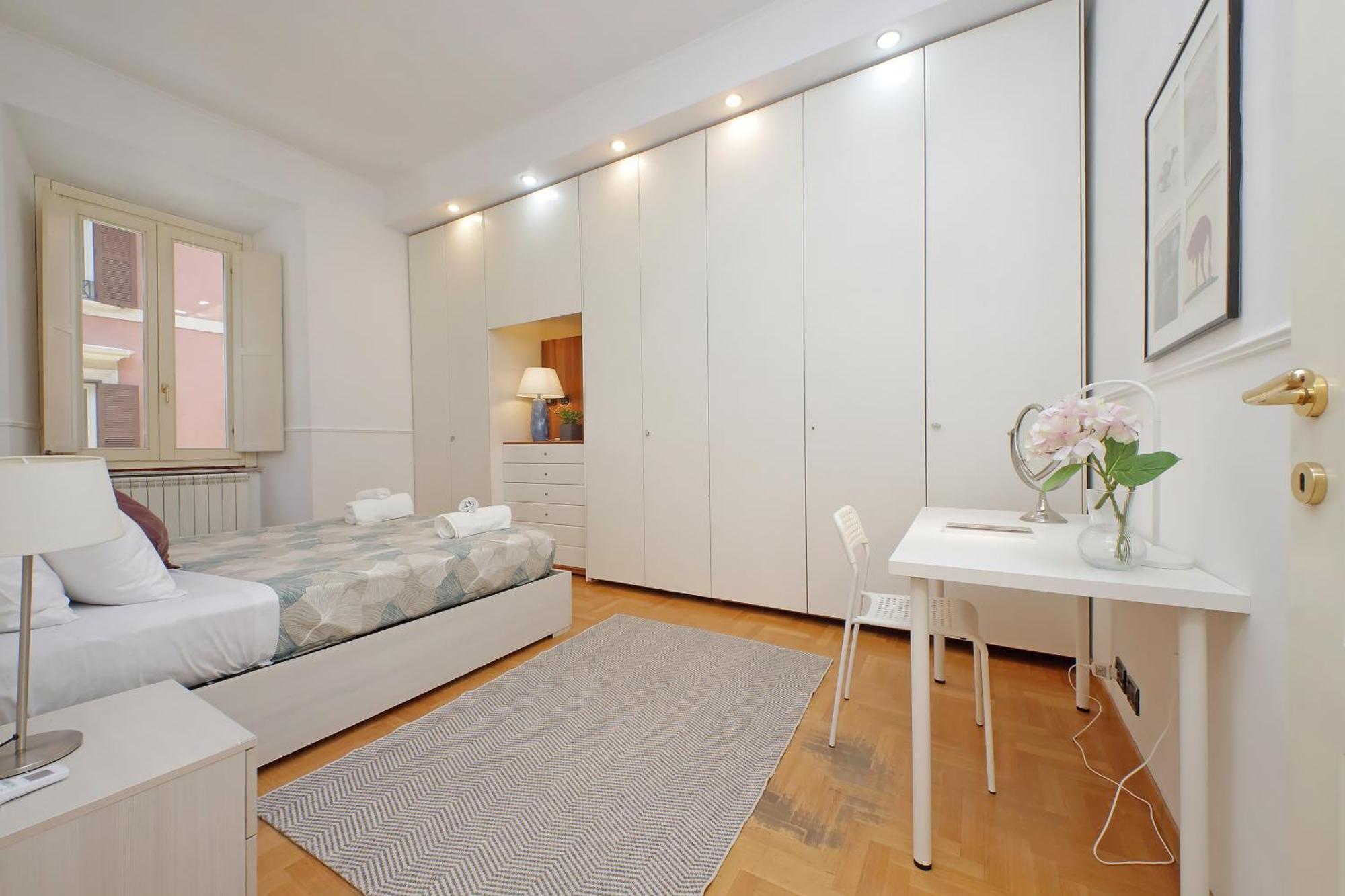A 10 Minuti Da Fontana Di Trevi - Casa Signorile Apartamento