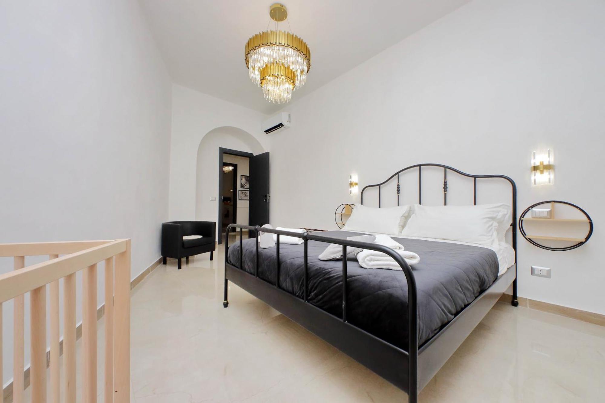Apartment Colosseo Splendido Lusso 170 Mq Rome