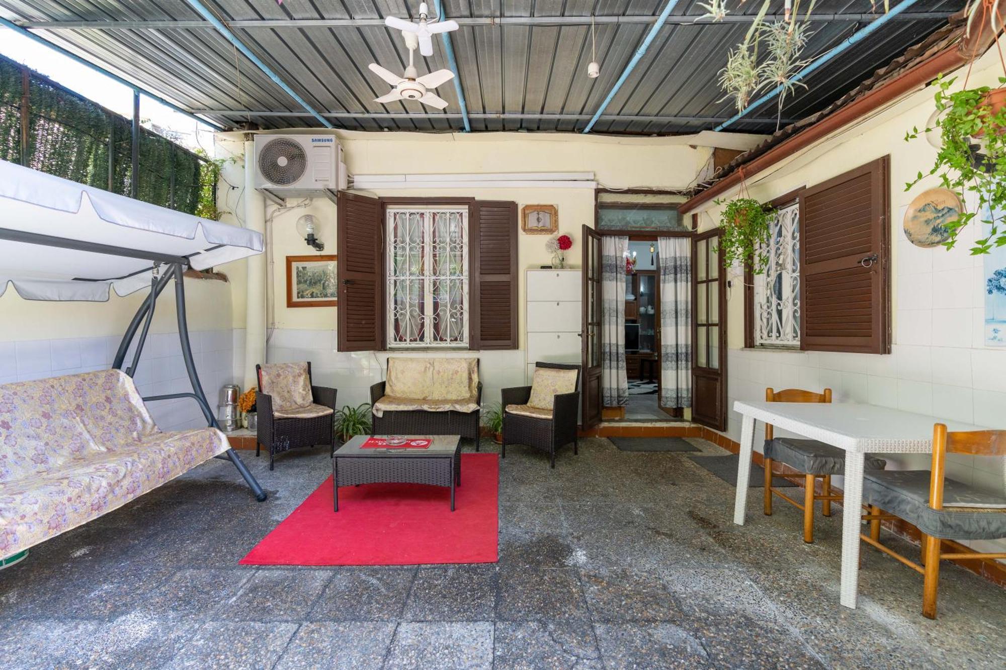 House - Free Wifi - Secret Garden Holiday home *