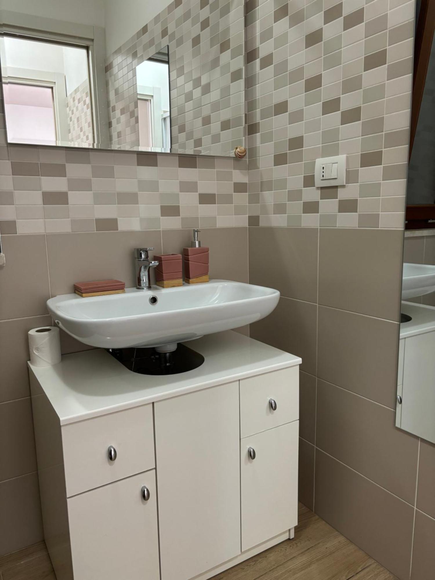 Relax 4 Con Wifi-ac-netflix Apartment Rome