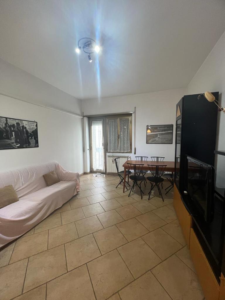 Nathan House, Malatesta Appartamento