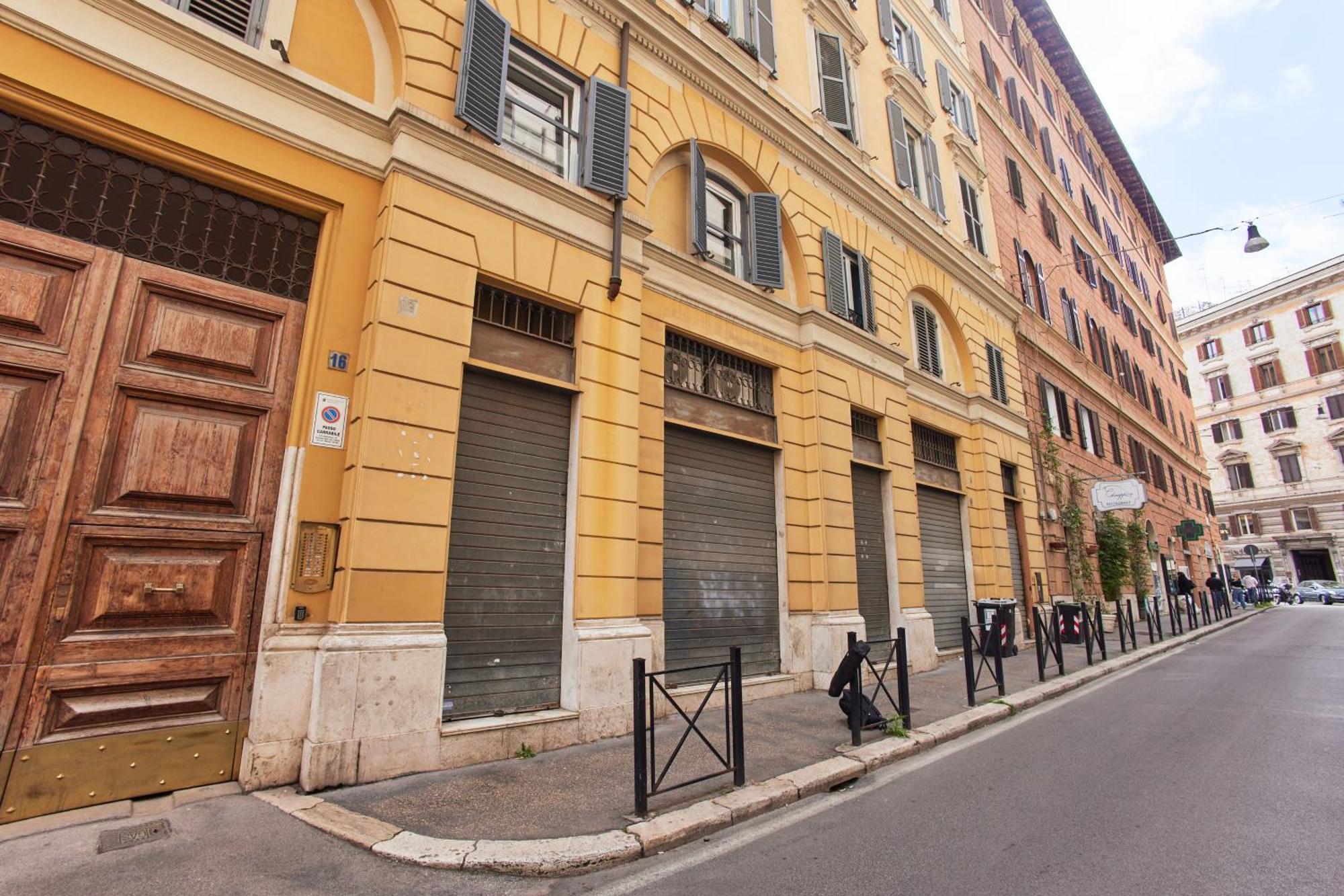 Napodano - * Rome