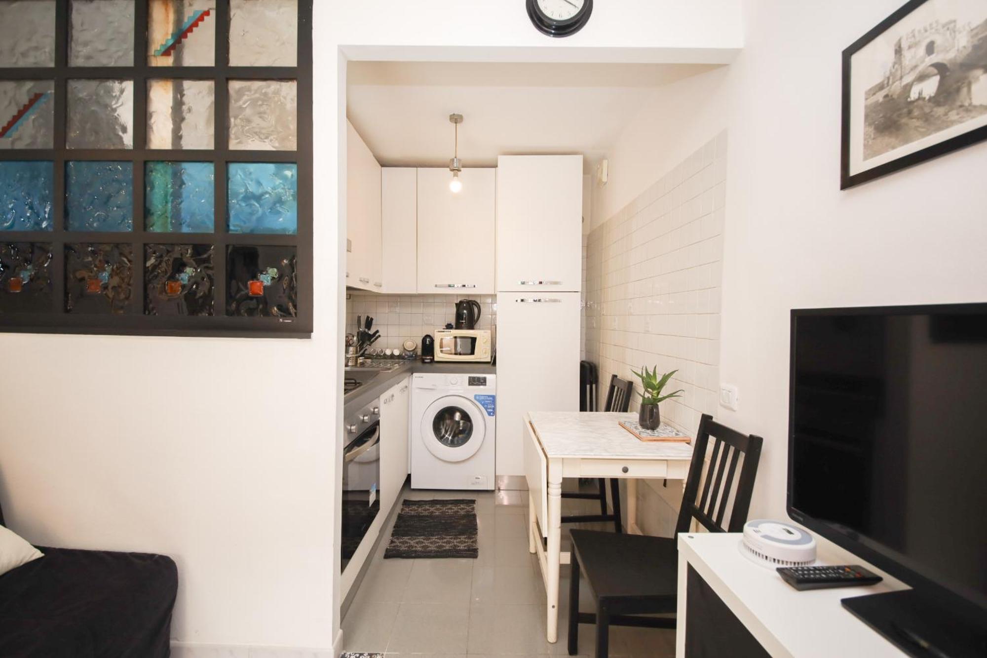 Apartment B Live By Ghor