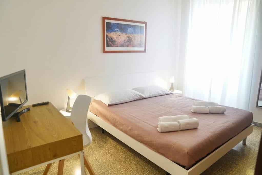 Domus Piramide Apartment *