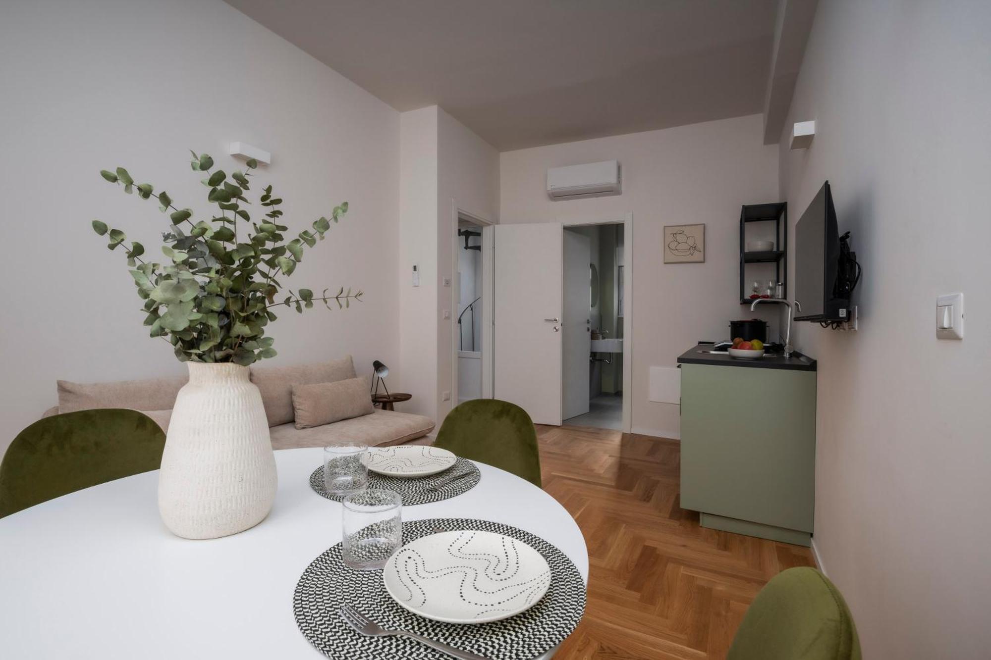 Palazzo Piazza Cavour-zen62