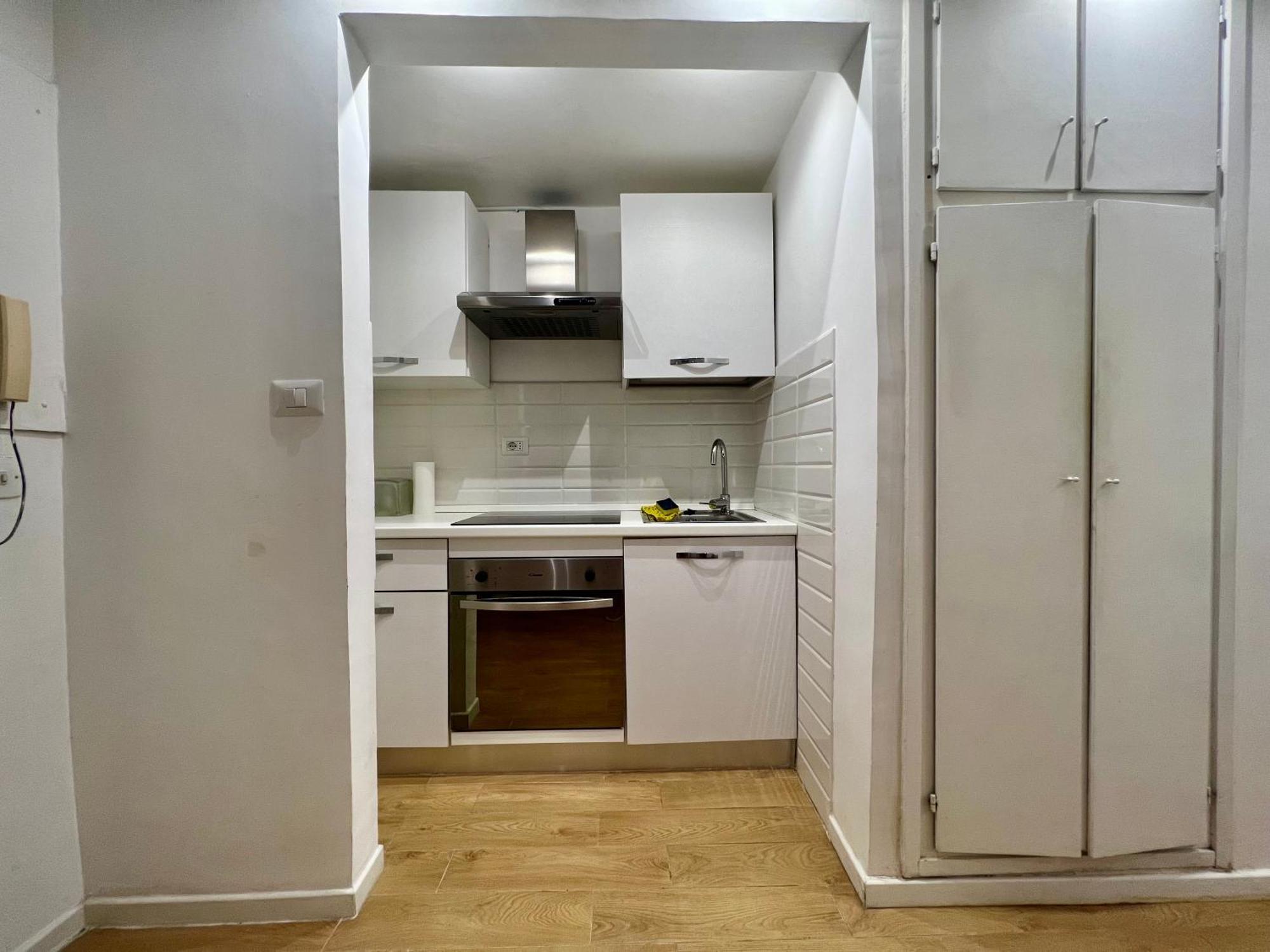 Tiny Bedsit Appartamento *