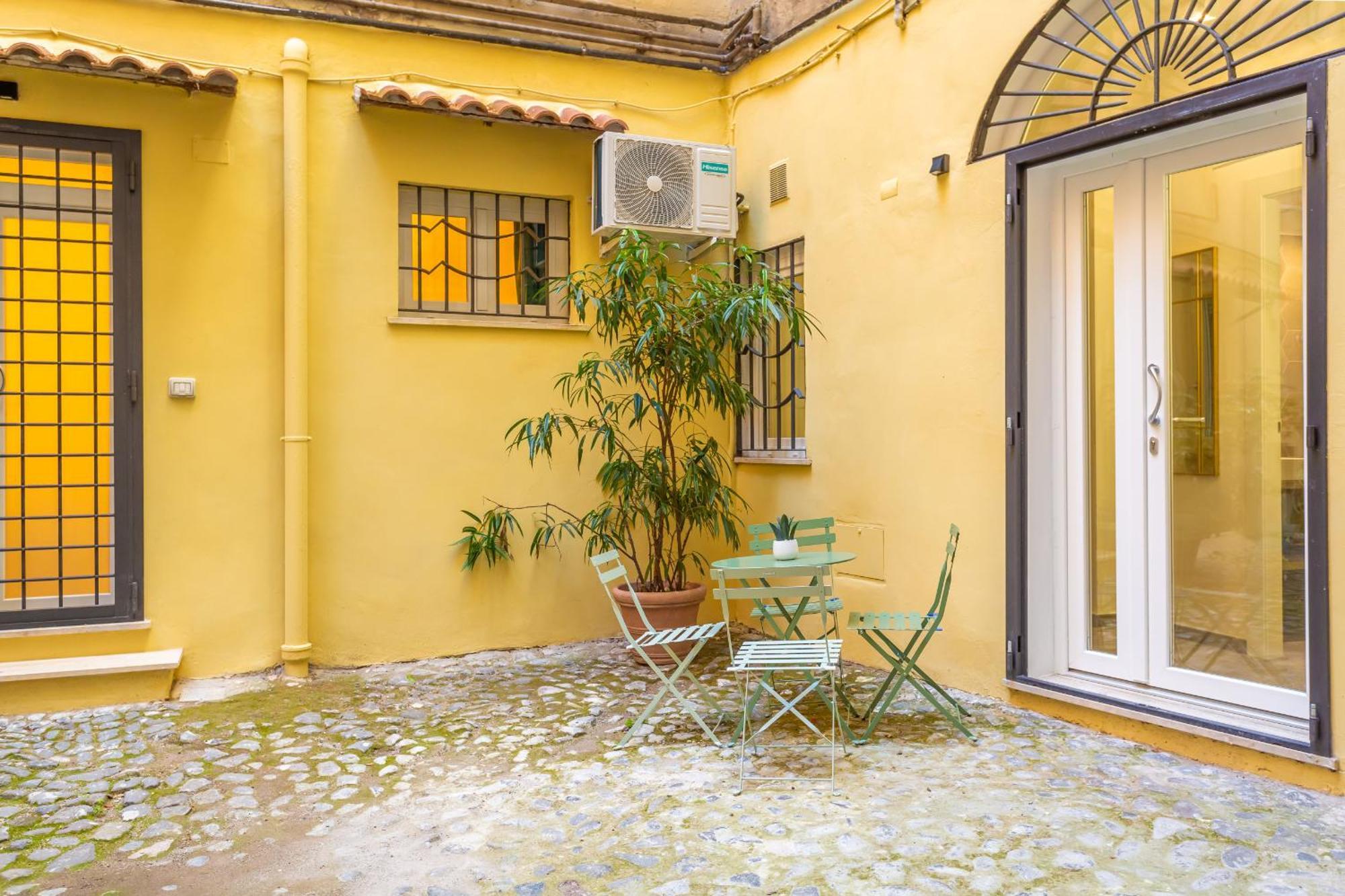 Pantheon Giovanni Hideaway Apartment *