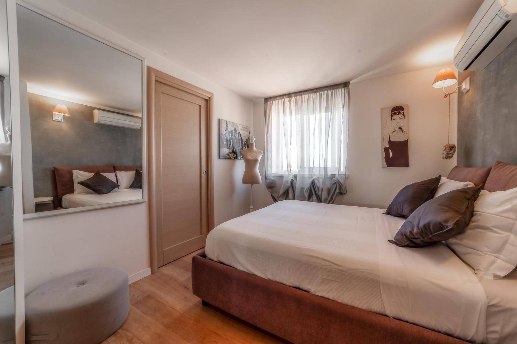 Apartment Cozy Penthouse With Terrace And View Rome