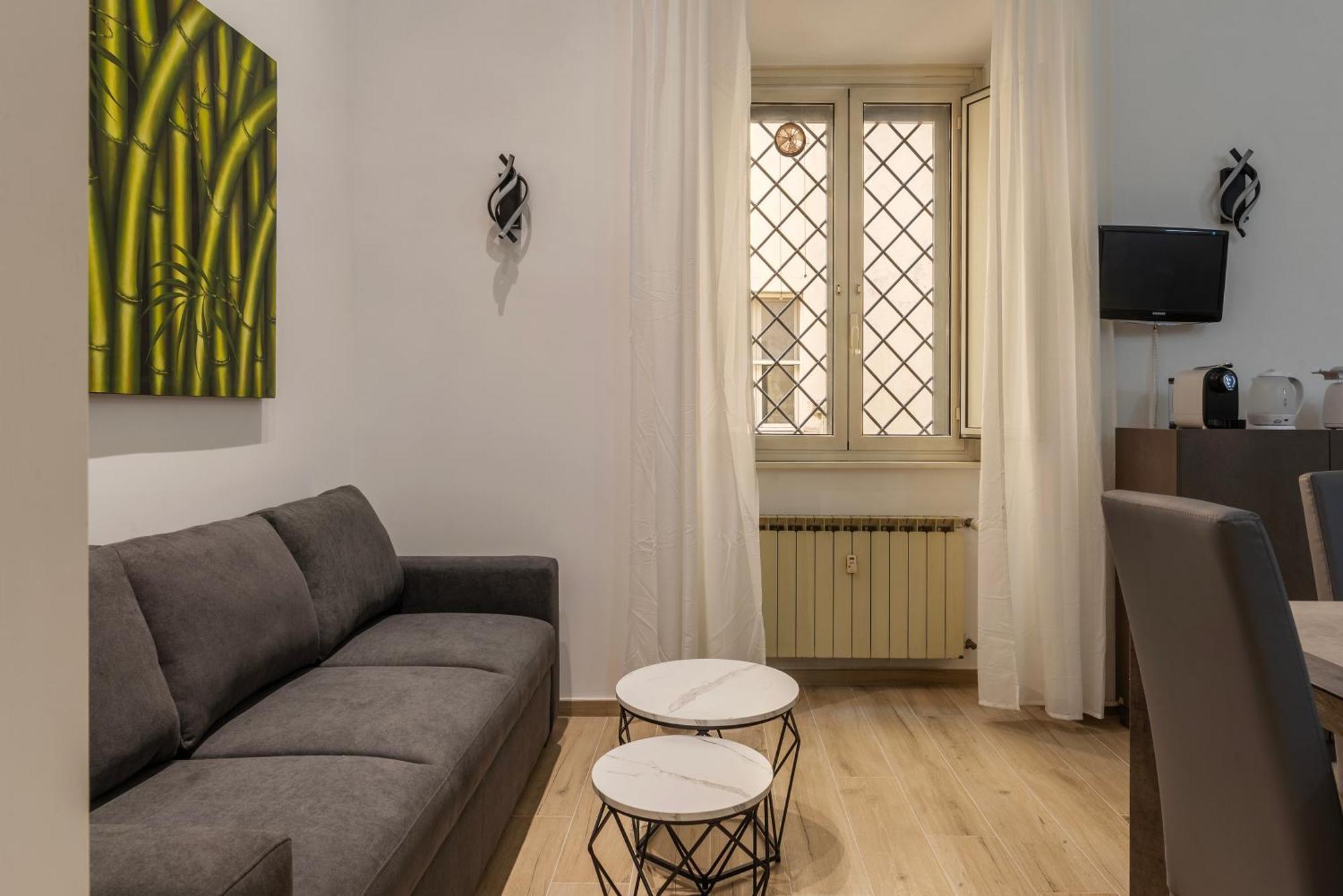 Trastevere Three Cozy *
