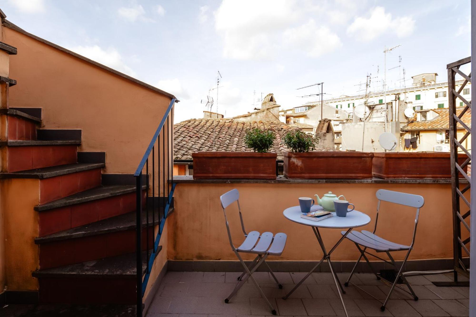Apartment Amazing Penthouse With Terrace And Rooftop In Trastevere
