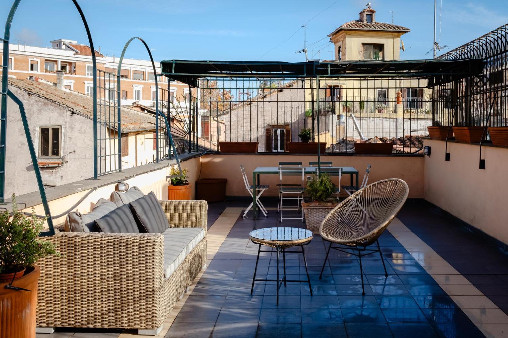 Apartment Amazing Penthouse With Terrace And Rooftop In Trastevere Rome