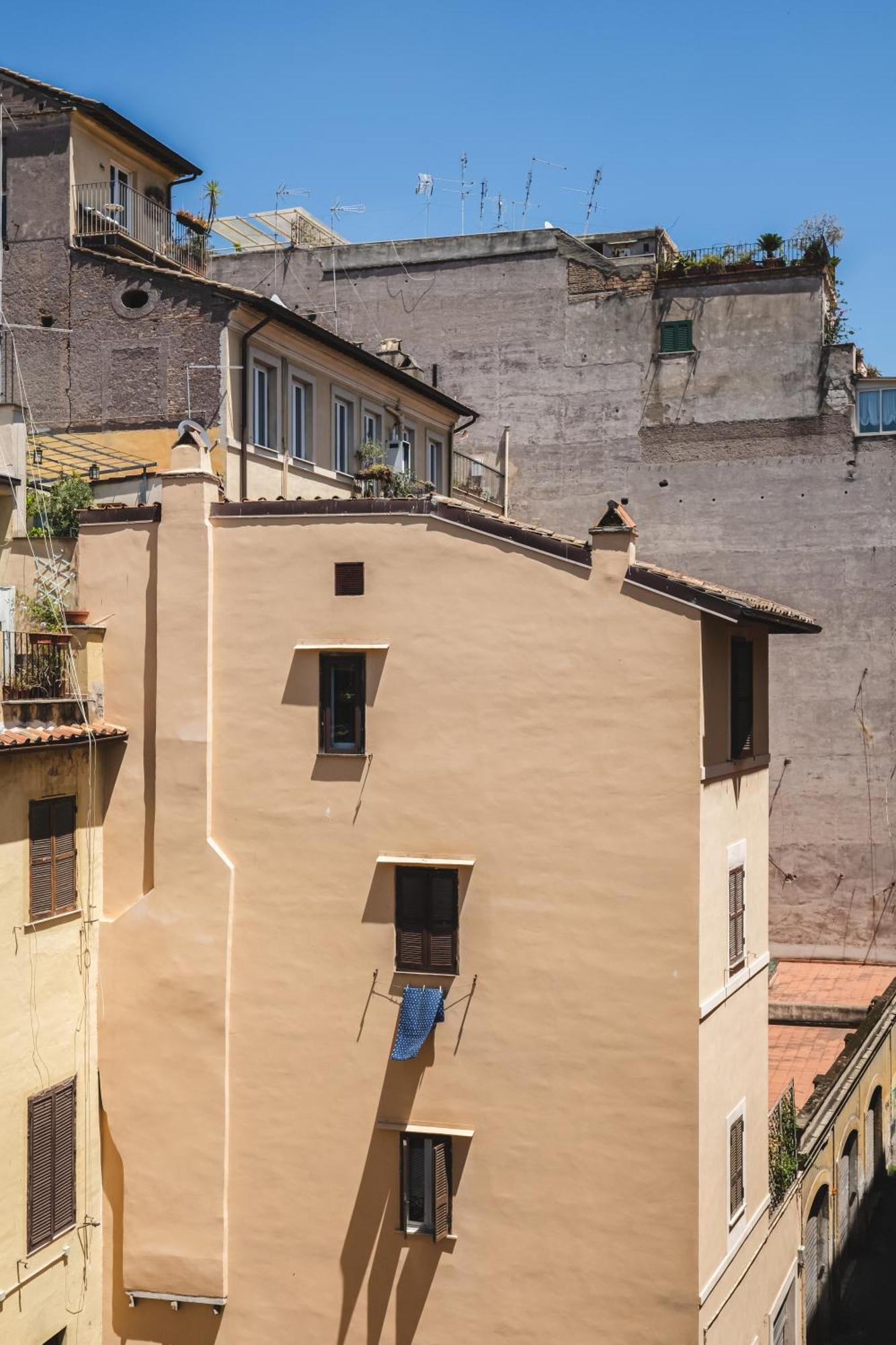 Valeria Terrace - Monti, * Rome