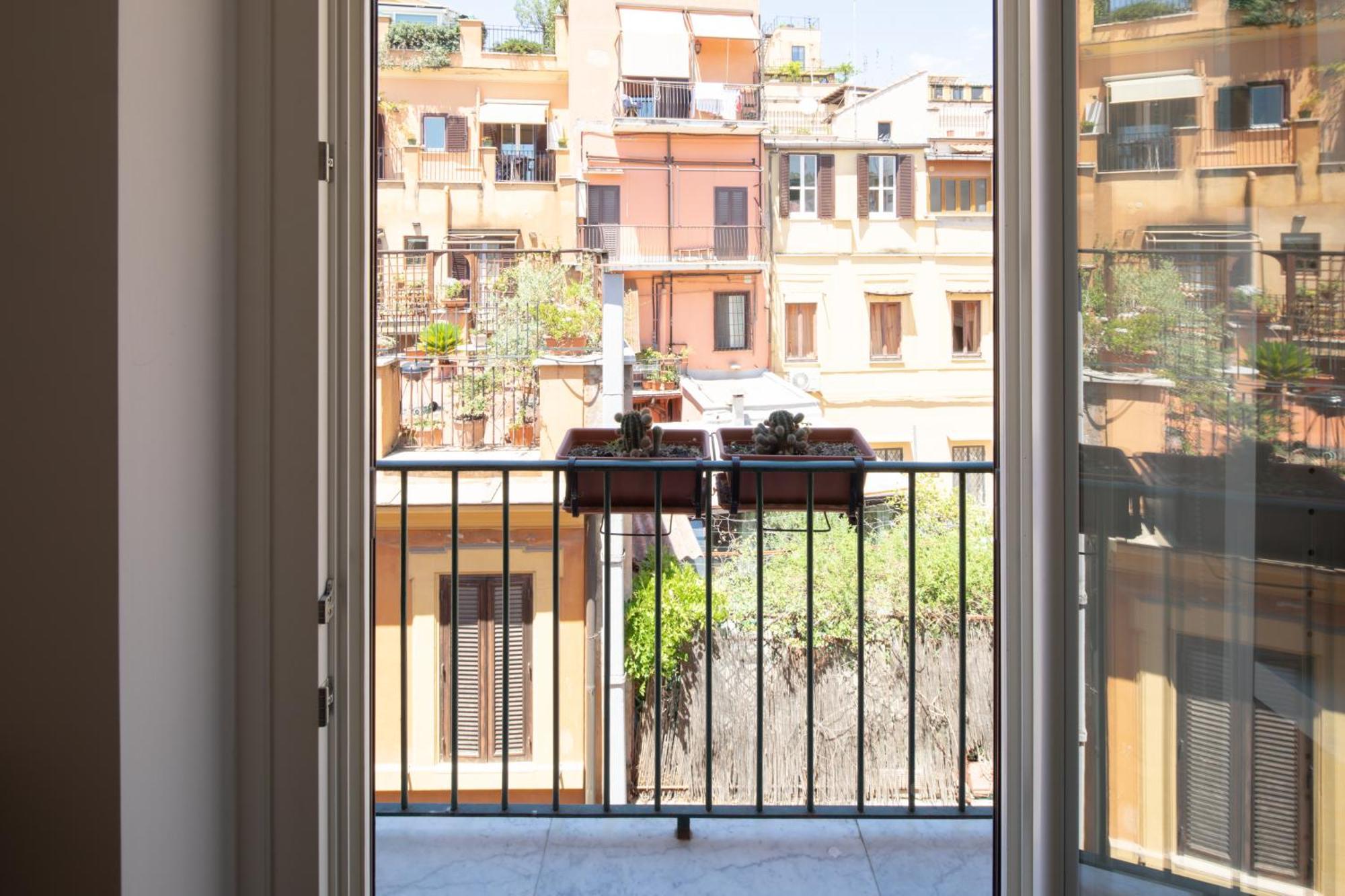 Valeria Terrace - Monti, Apartment