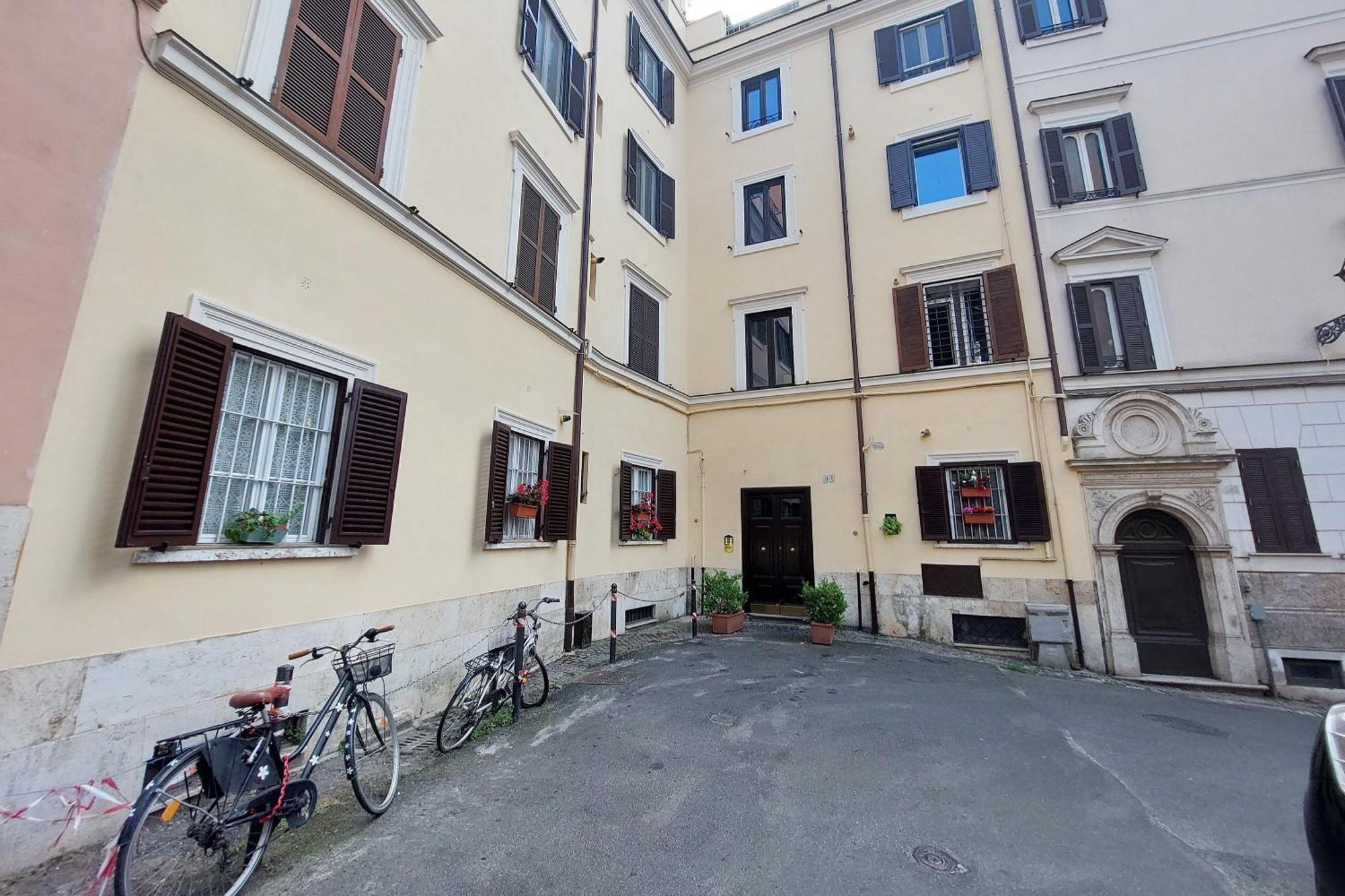 Colosseo Kokedama Bed & Breakfast
