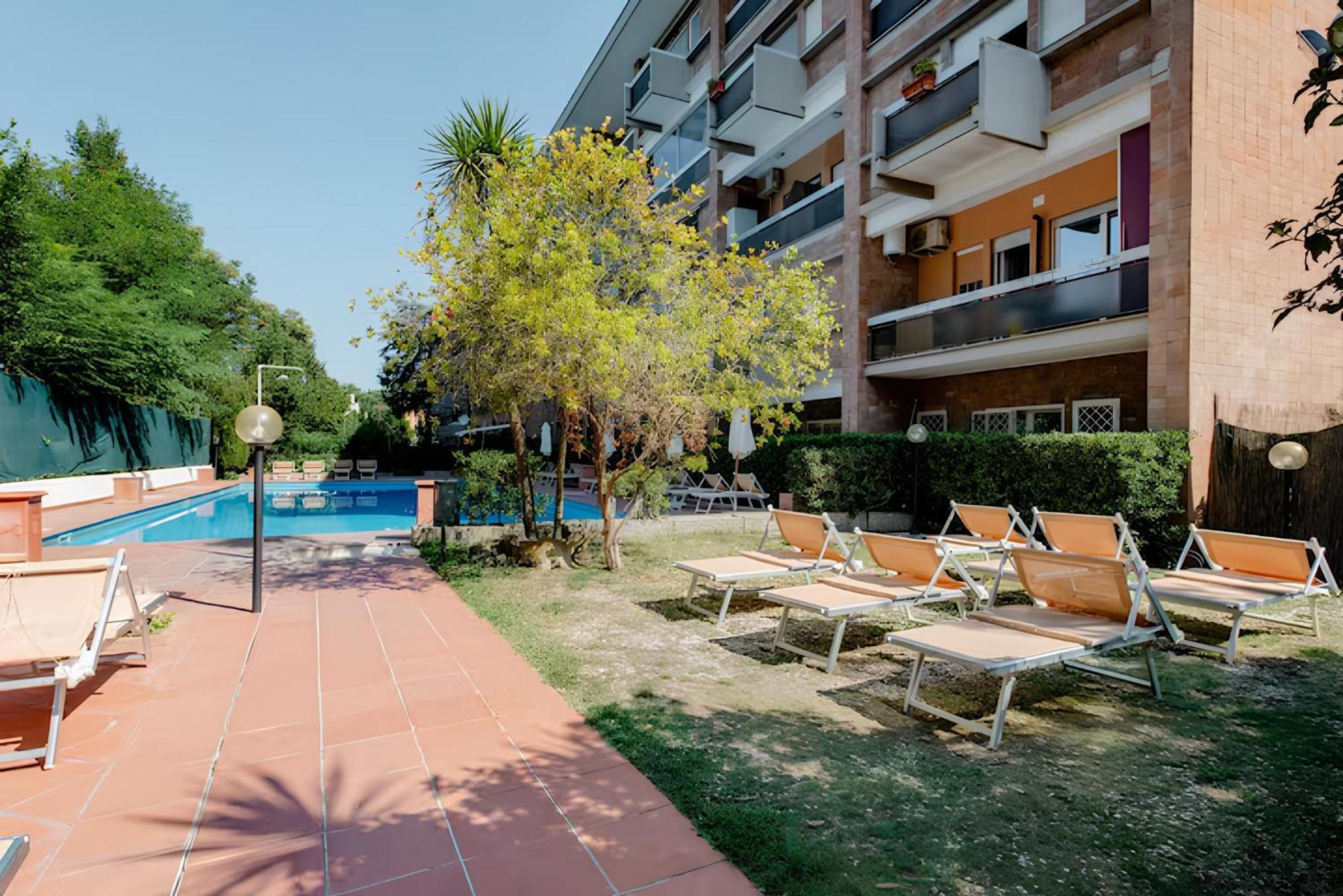 Aurelia Antica Terrace Free Pool And Parking *