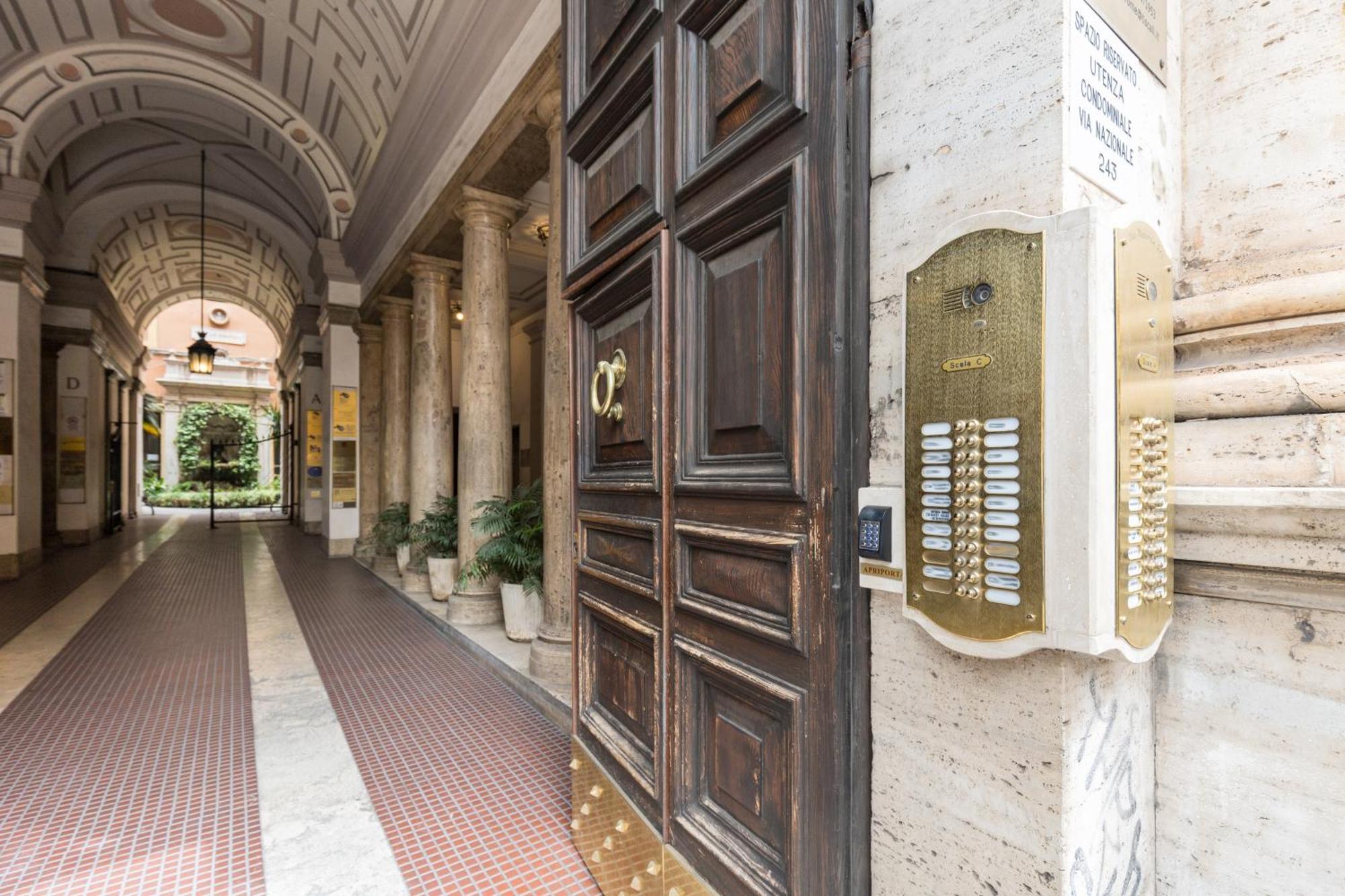 Antiqua Domus Roma