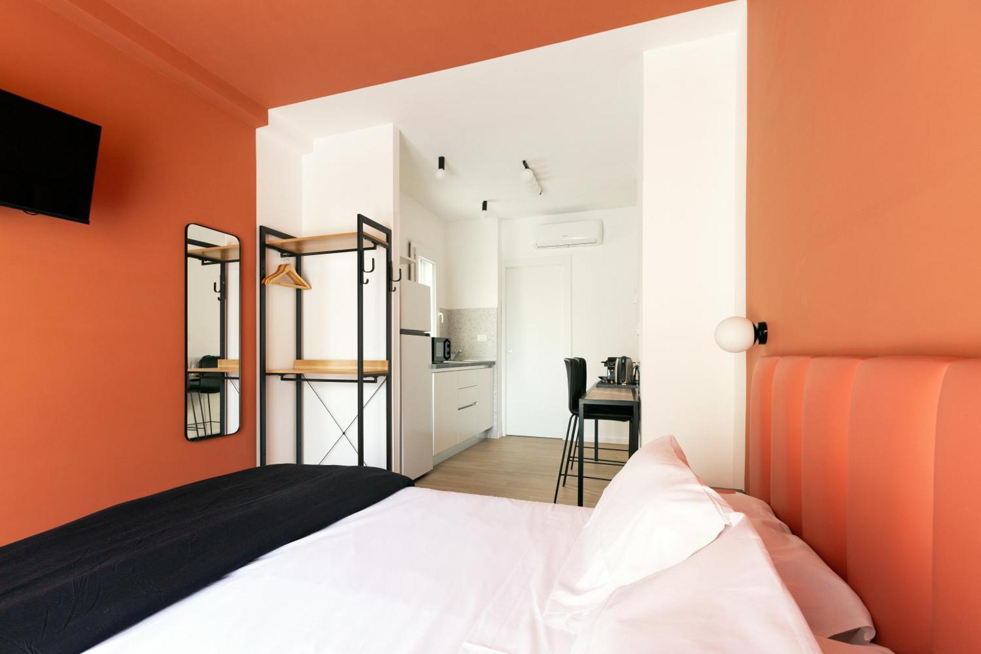 Luciano Queen's Rome