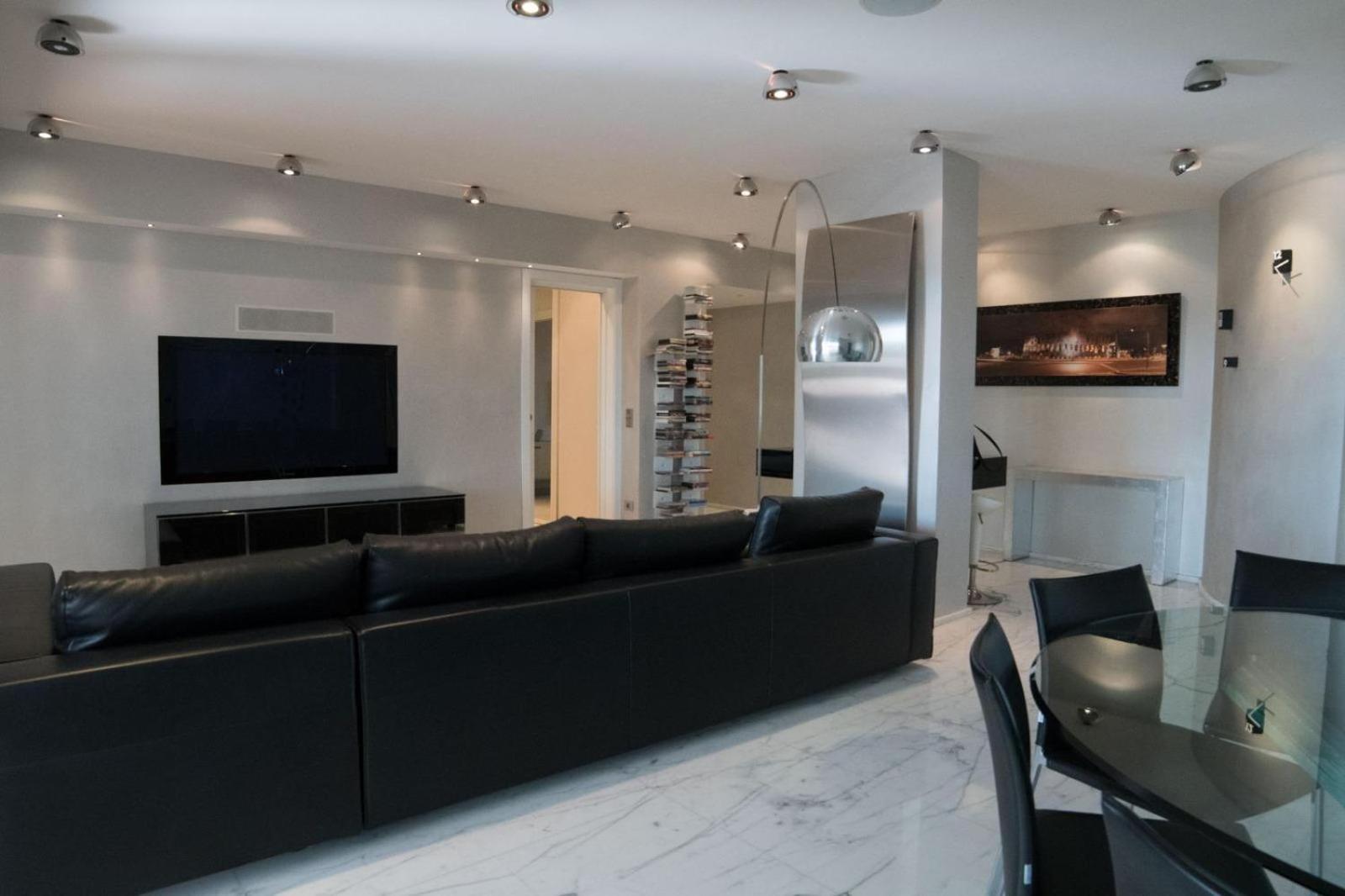 Luxury * Roma