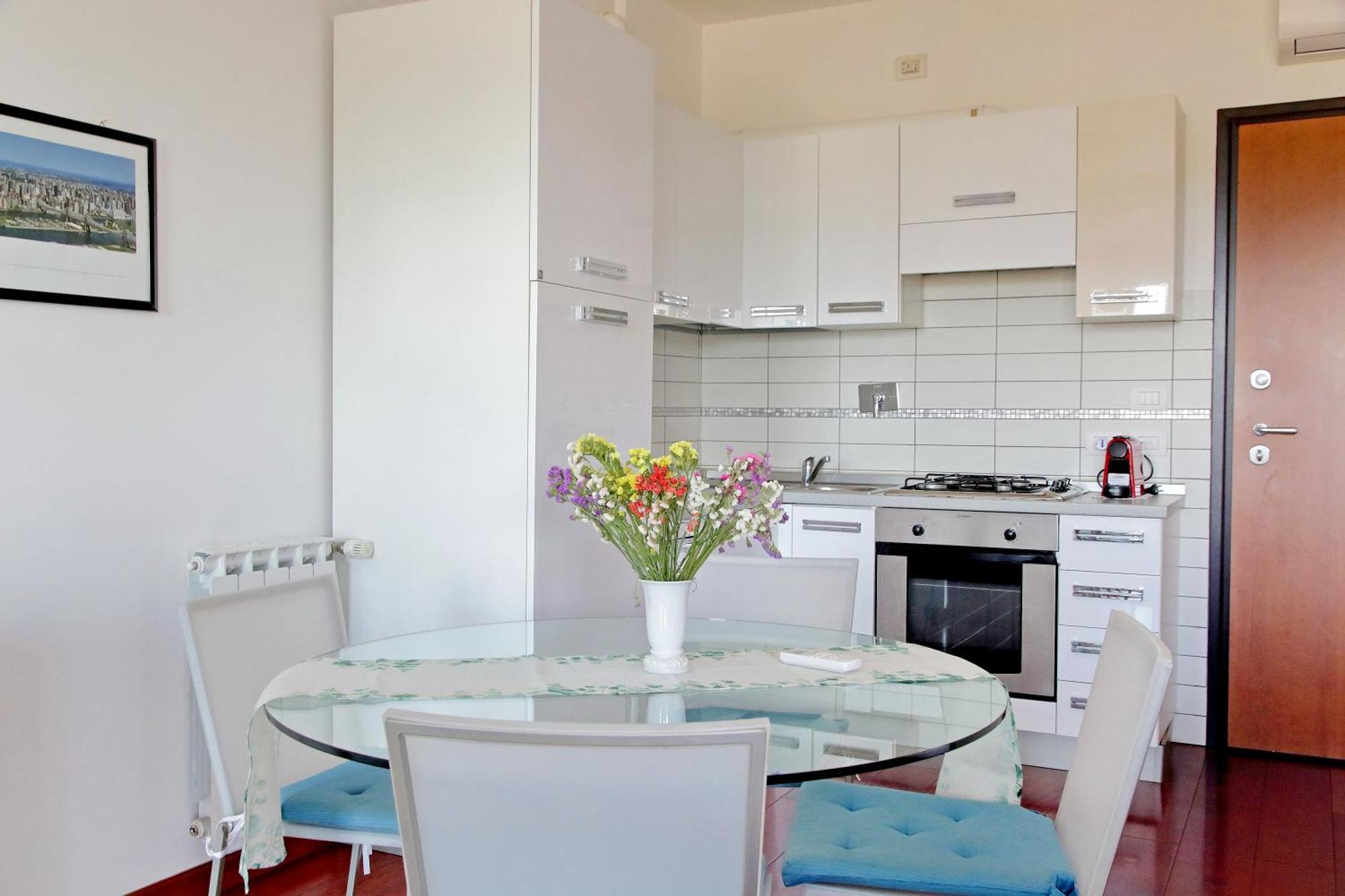 Apartment Ych-modern Flat With Terrace Near Eataly Rome