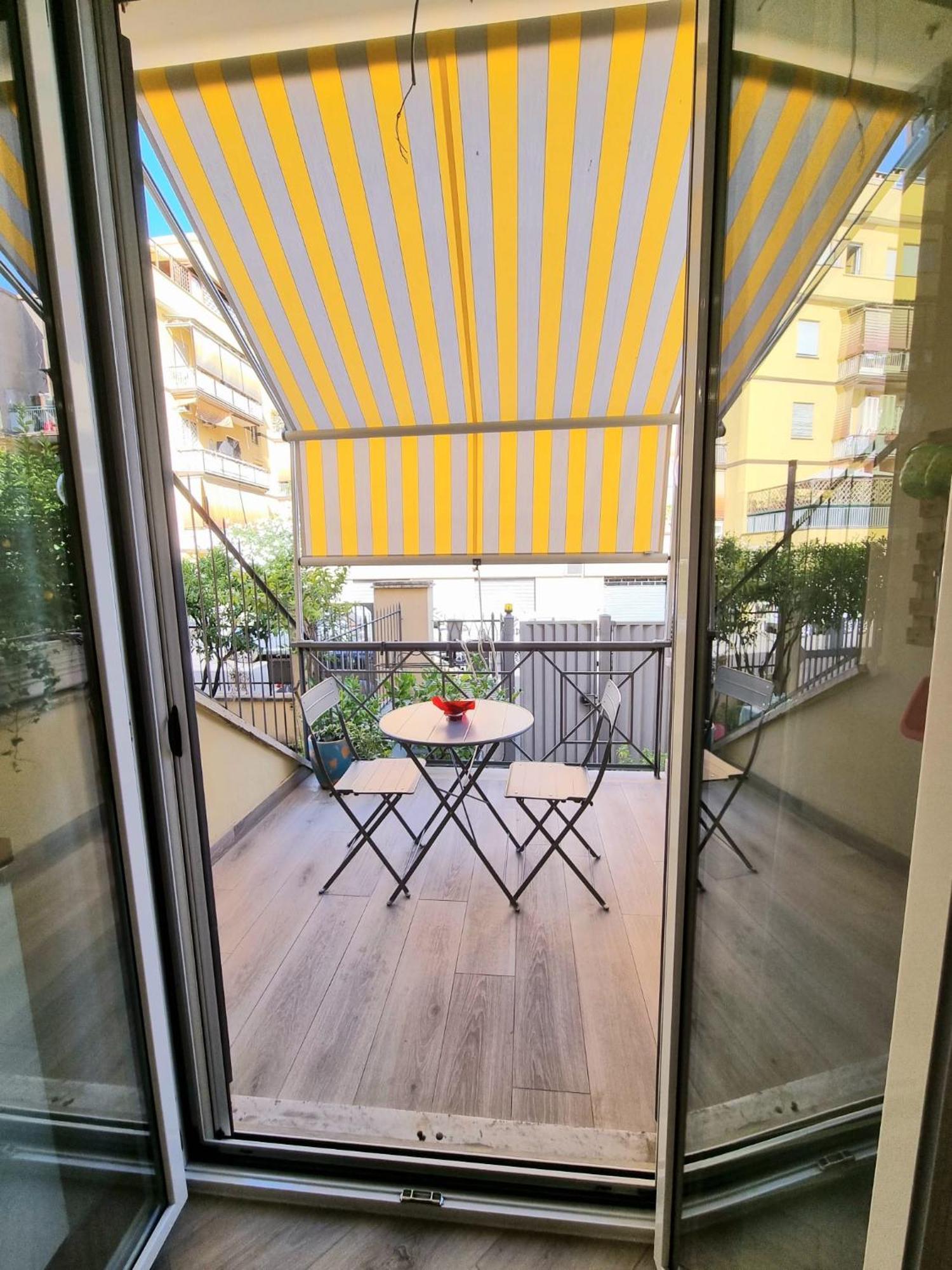 Lt Domus Roma.... A Due Passi Dal Centro Apartamento