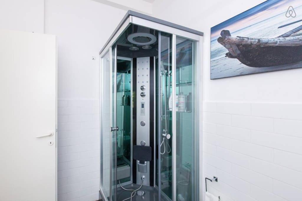 Exclusive Penthouse Private Terrace Chromotherapy And Sauna *