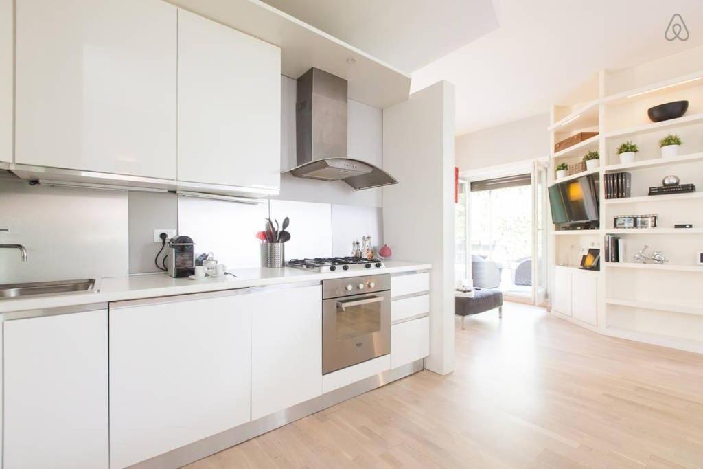 Exclusive Penthouse Private Terrace Chromotherapy And Sauna *