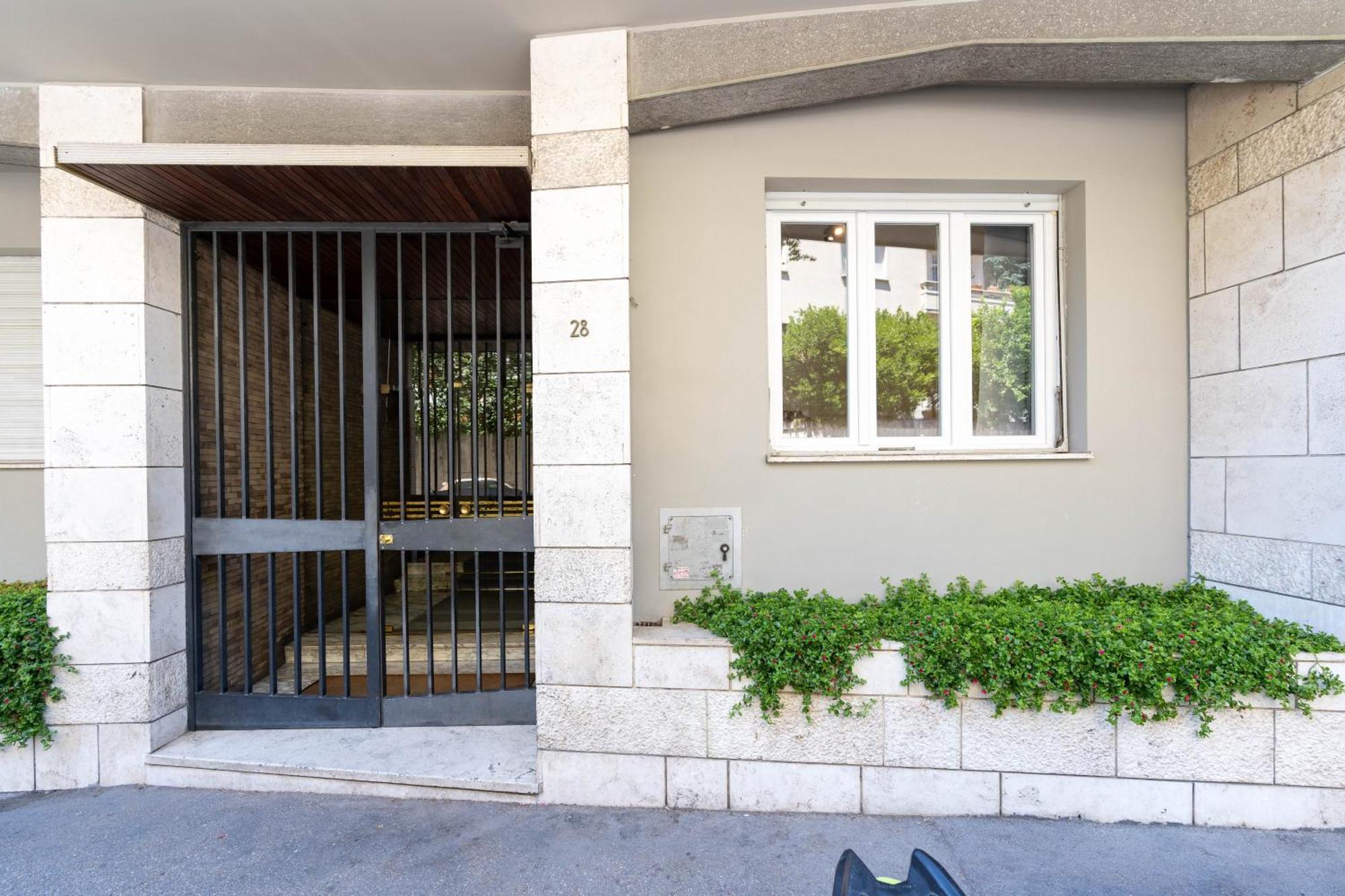 Modern - Colosseo 10 Min Apartment Rome