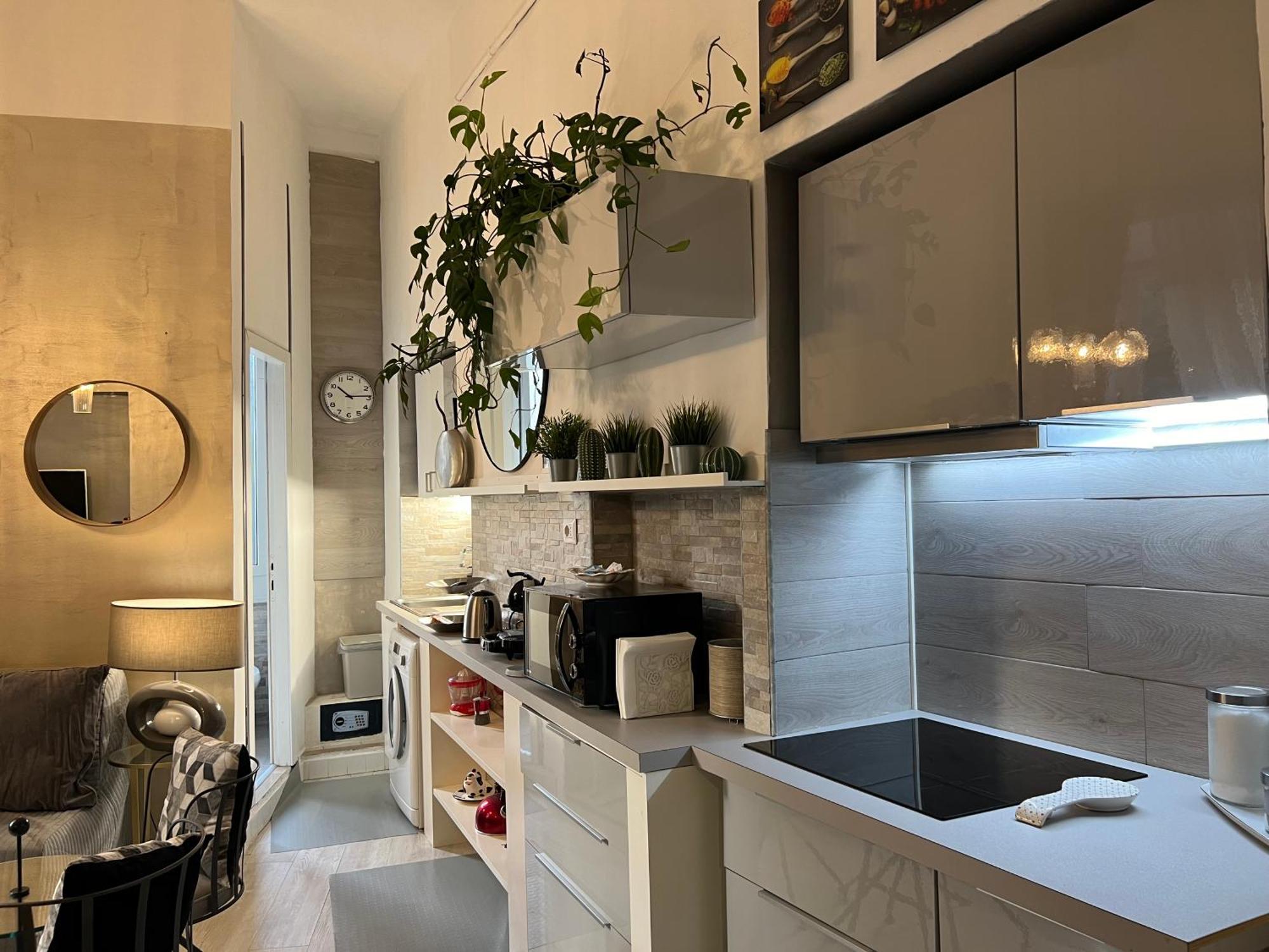 Luca's Vatican Hospitality Apartment
