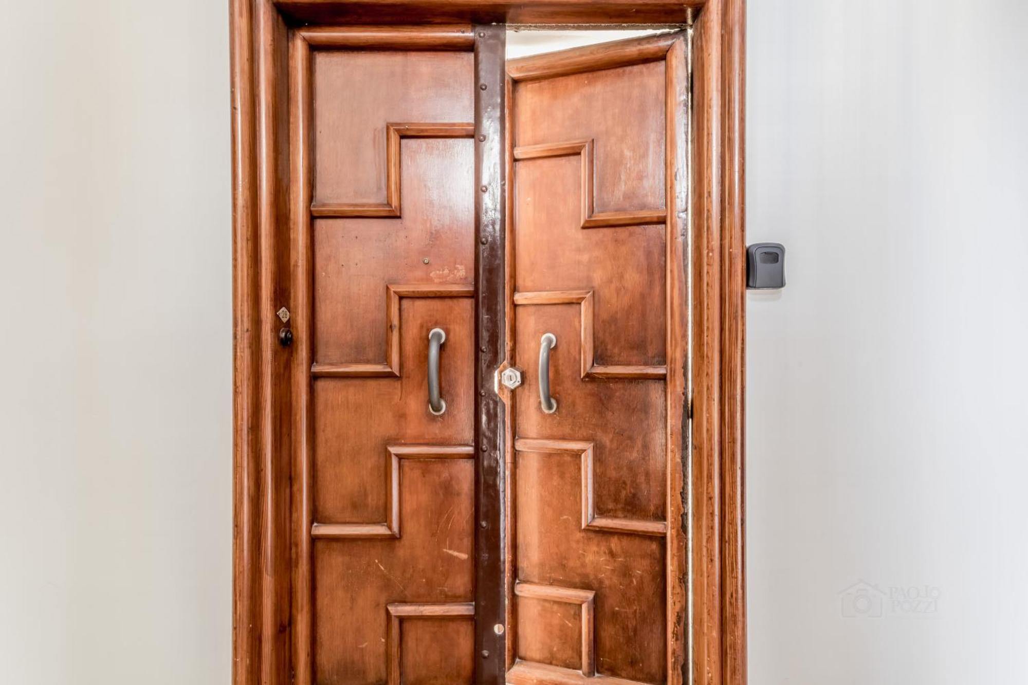 Giuliano Apartment
