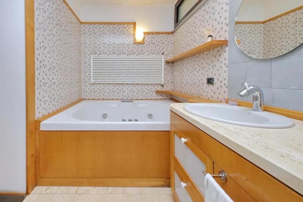 Vatican Luxury With Garden Apartment Rome