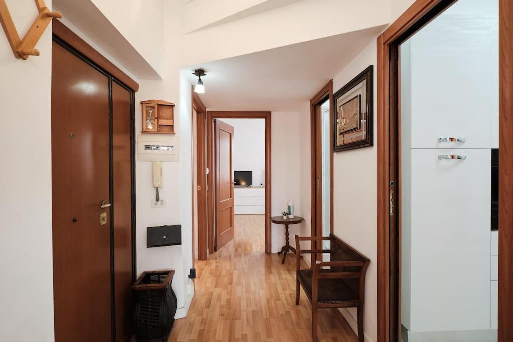 Penthouse 200 Meters From Metro Wi-fi And Ac Apartamento