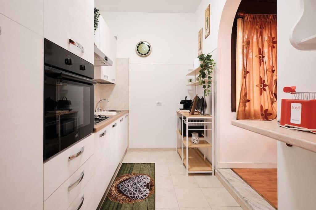Penthouse 200 Meters From Metro Wi-fi And Ac Apartment Rome