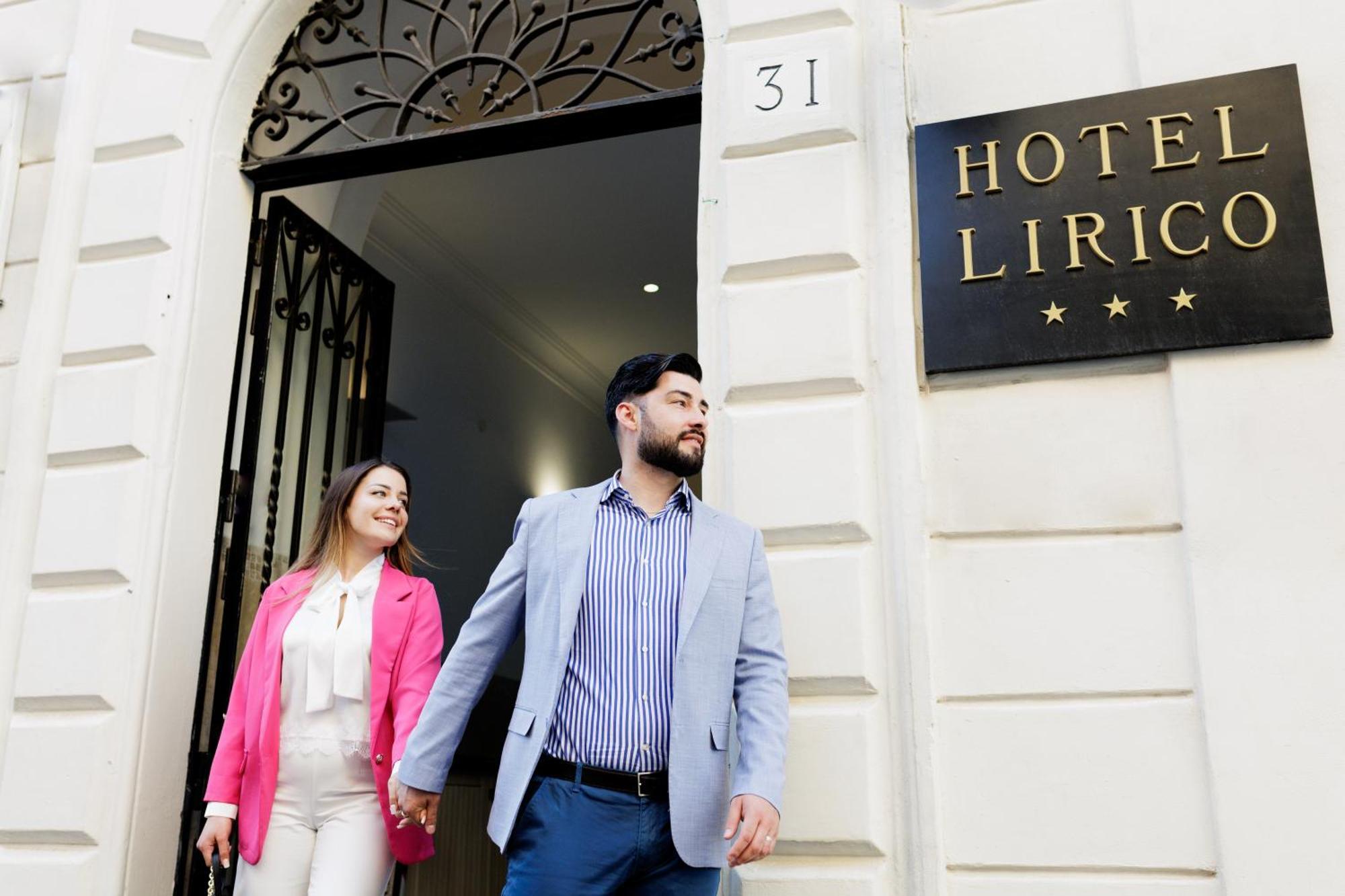 Hotel Lirico